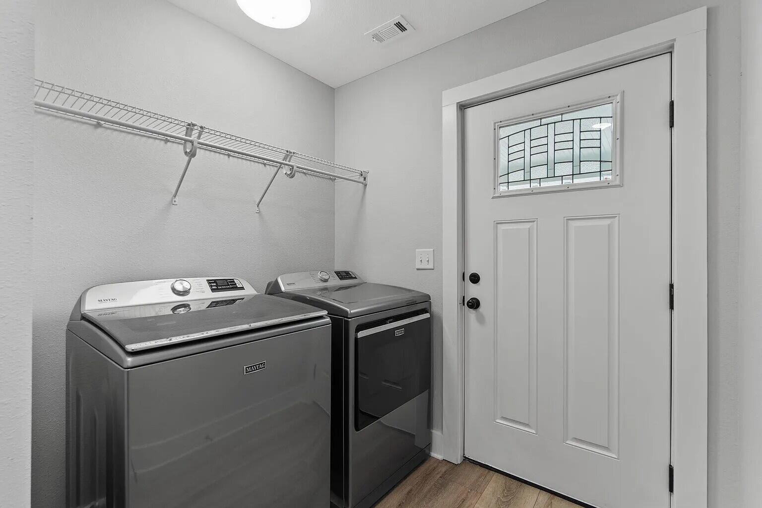 PINE LAKE S/D - Residential Lease
