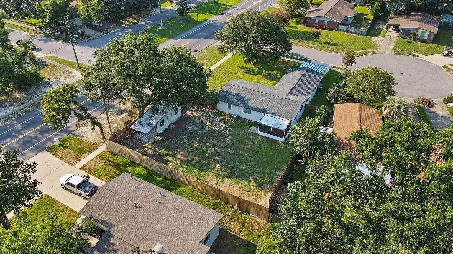 PINE LAKE S/D - Residential Lease