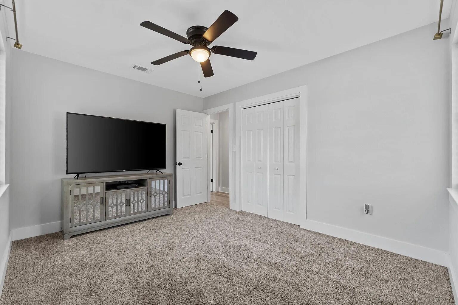 PINE LAKE S/D - Residential Lease