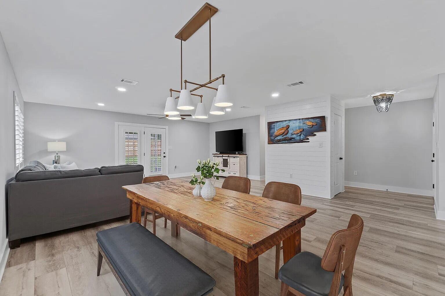 PINE LAKE S/D - Residential Lease