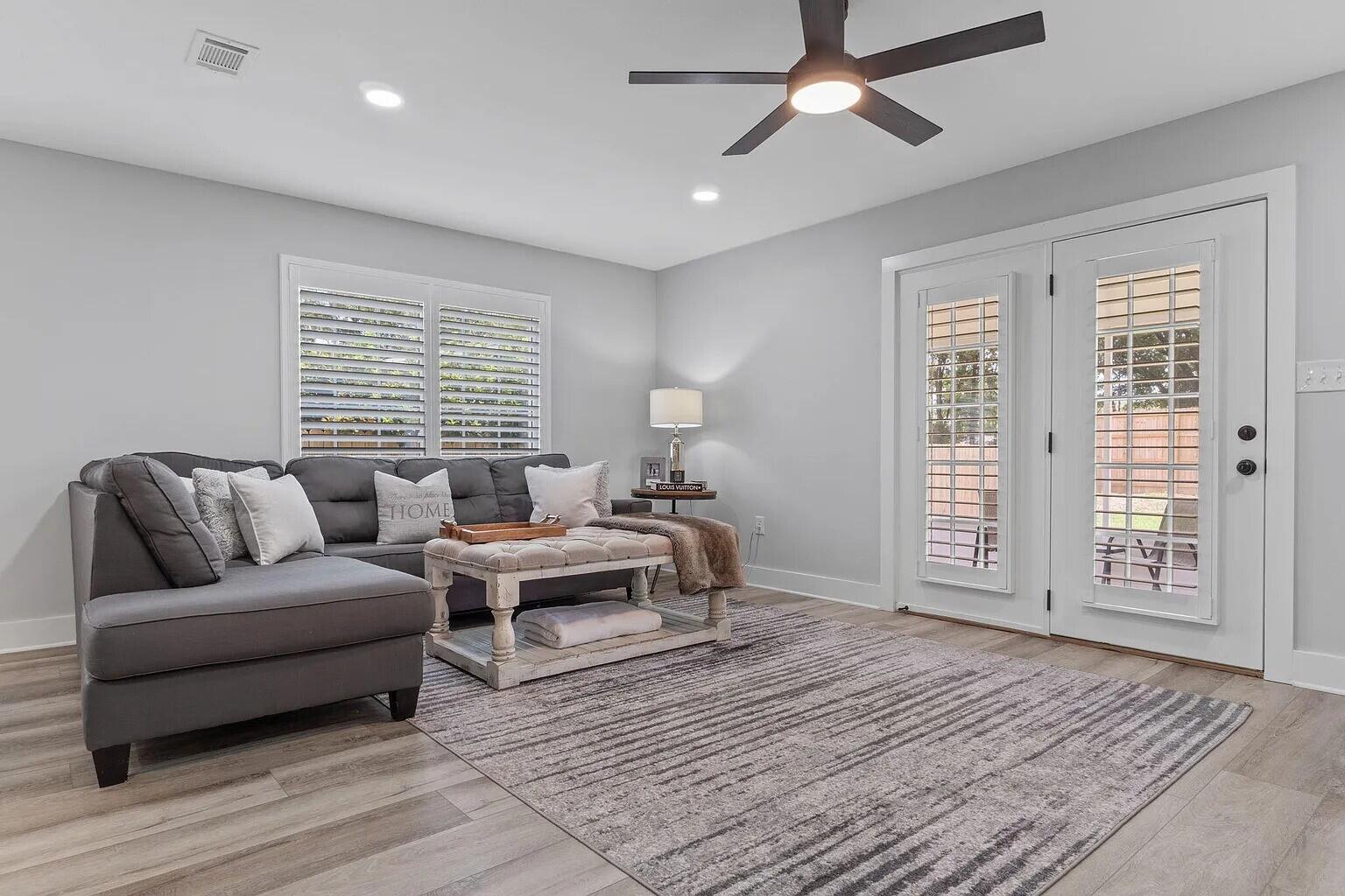 PINE LAKE S/D - Residential Lease