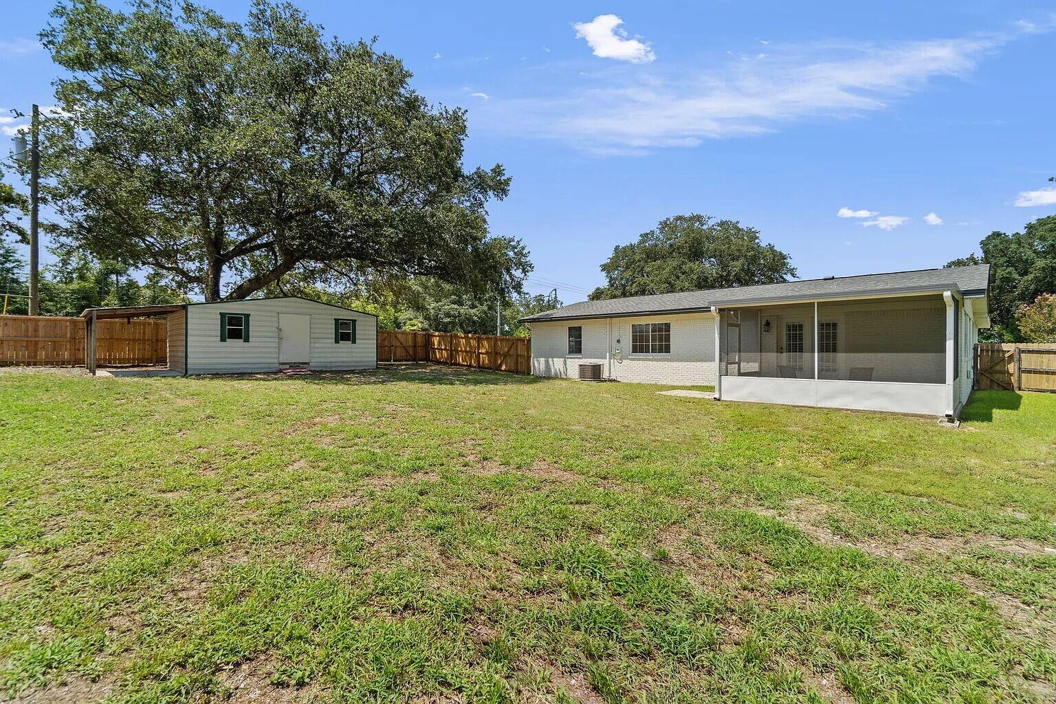 PINE LAKE S/D - Residential Lease