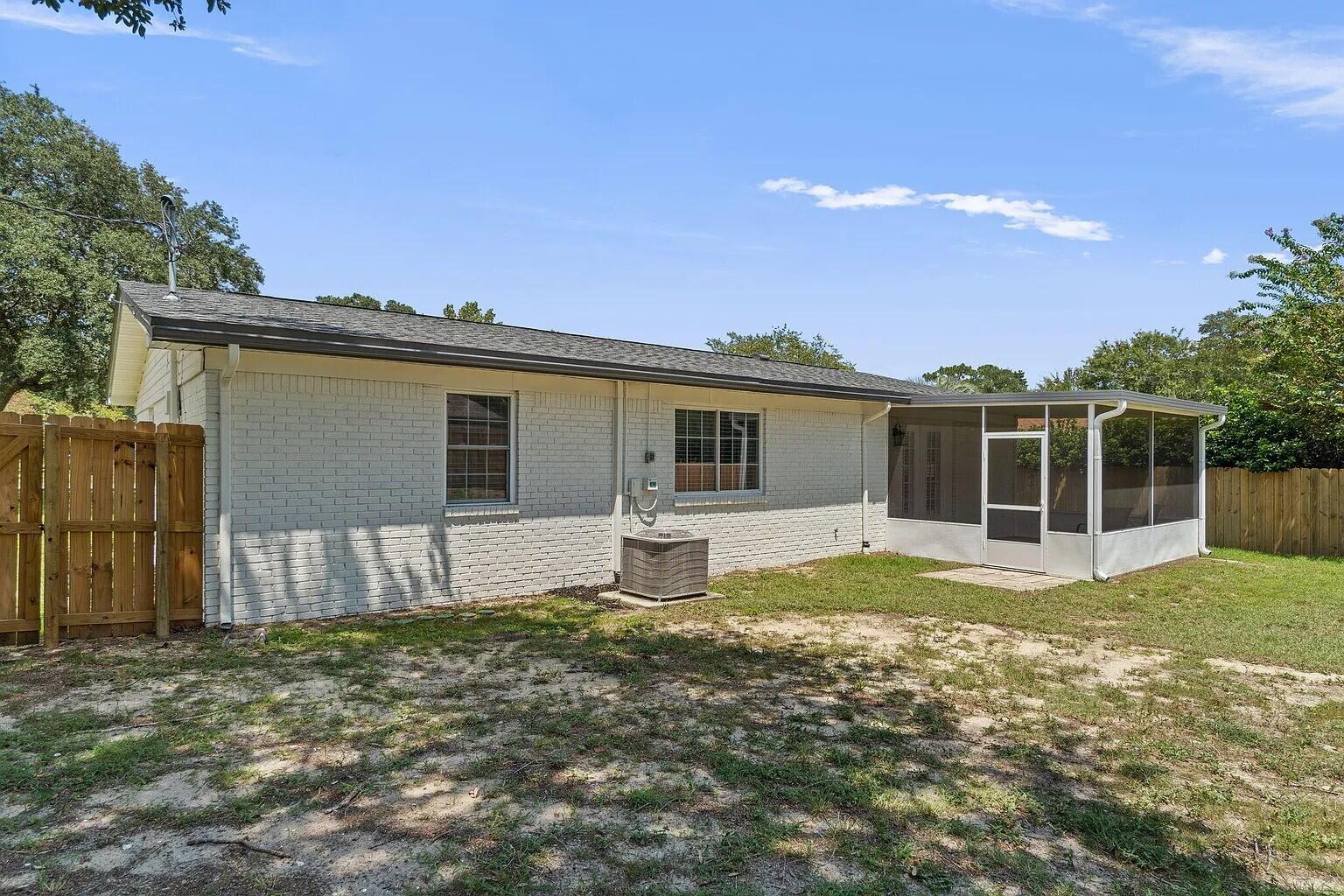PINE LAKE S/D - Residential Lease