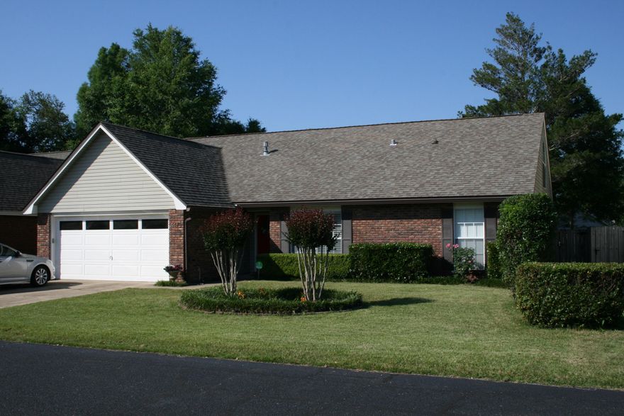 This beautiful home in the Bluewater Bay neighborhood of Parkwood Square is waiting for you. This updated home with a great backyard is perfect for any sized family, large or small. Near schools, restaurants & shopping this is the perfect Bluewater Bay location. Upon entering this home you immediately notice the beautiful hardwood floors throughout the downstairs living areas. The large living room featuring high ceilings is accented by a fireplace surrounded by granite tile. Just off the living room is the updated kitchen. You will love the abundance of custom cabinets and plenty of granite counter space as well. The owner will consider a dog (No Cats) with restrictions and a non refundable pet fee. Any dog must be spayed/neutered, housebroken and current on all shots. NO Smoking!