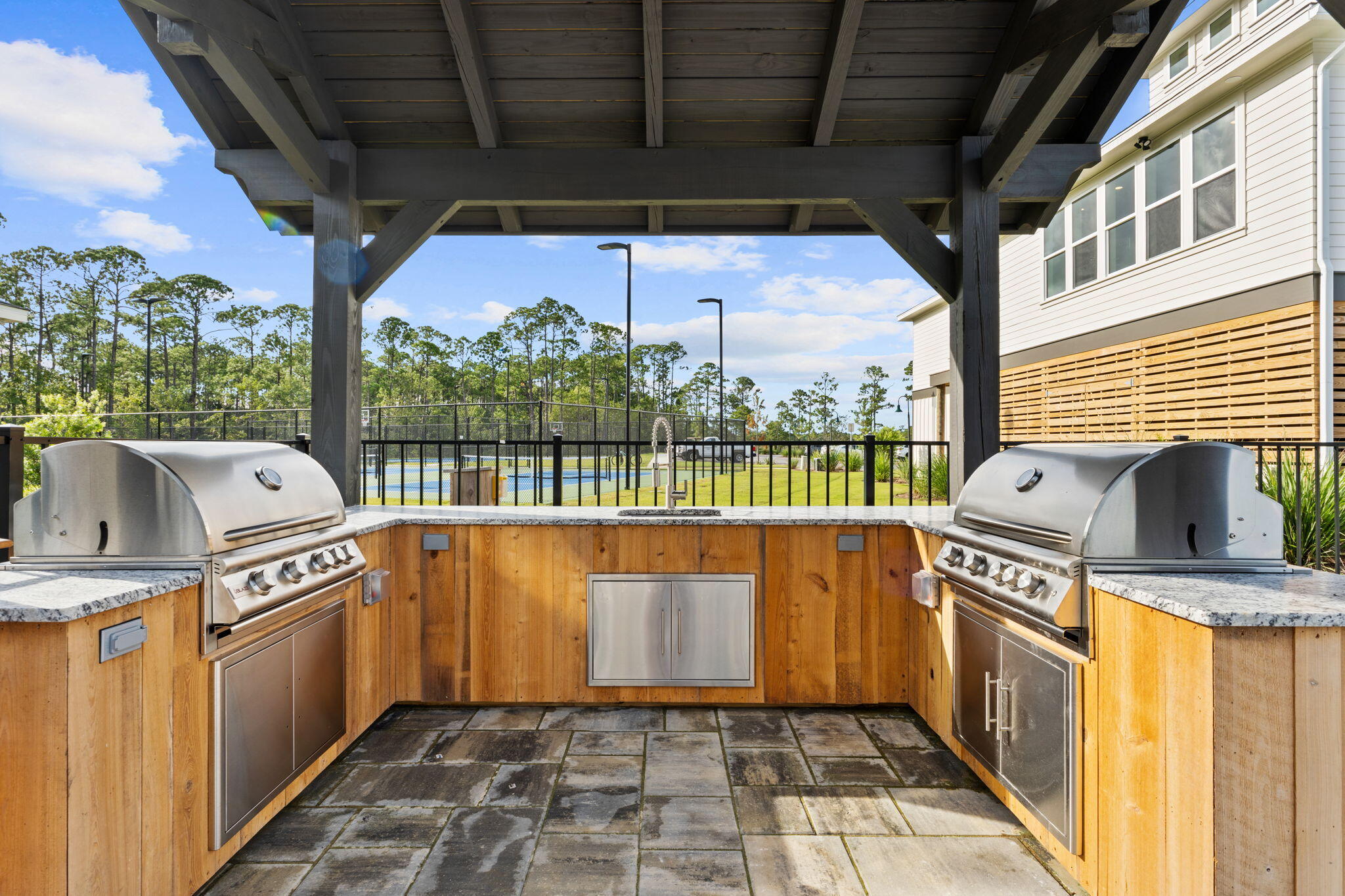 HAMMOCK BAY - MOONSWEPT - Residential