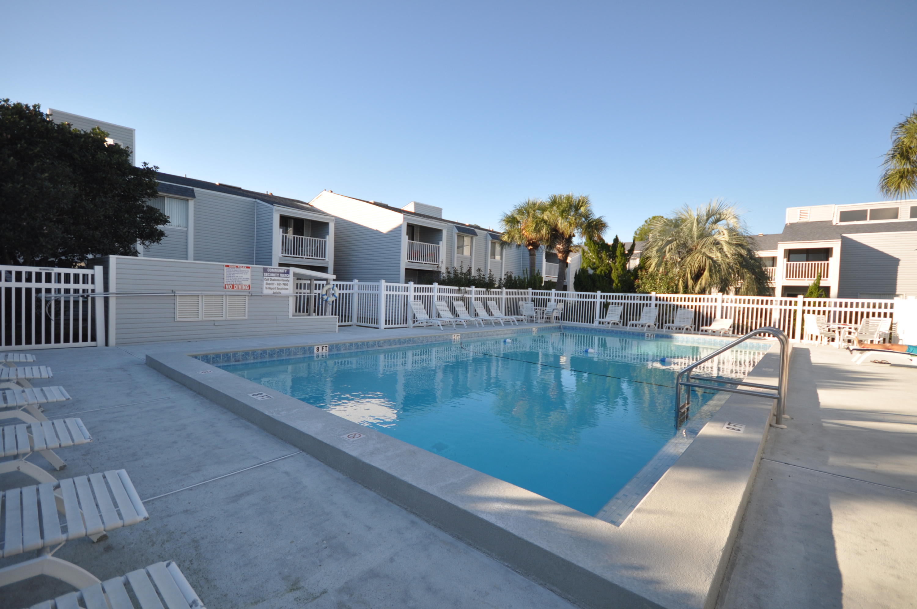 FINISTERRA CONDO - Residential