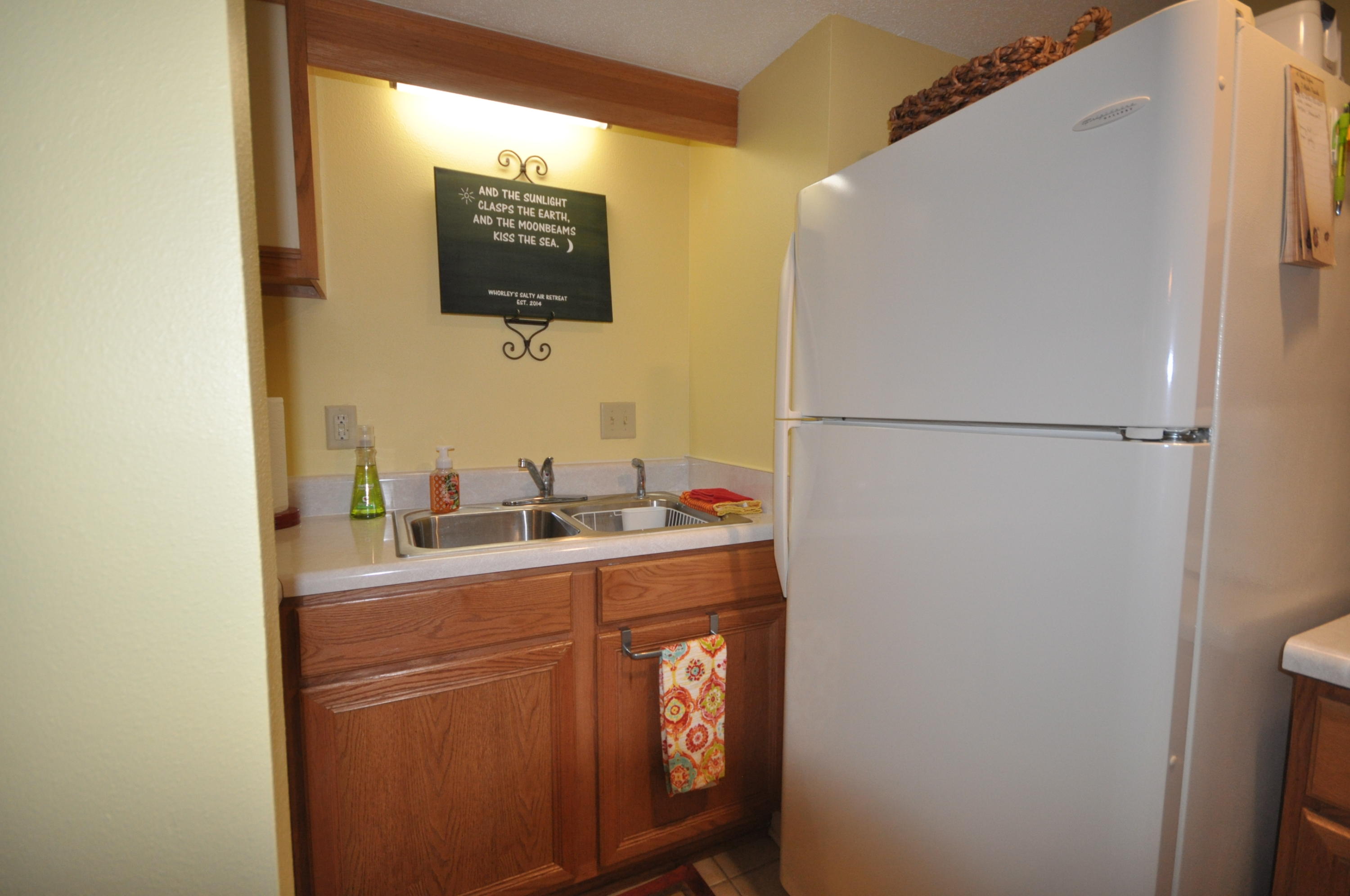 FINISTERRA CONDO - Residential