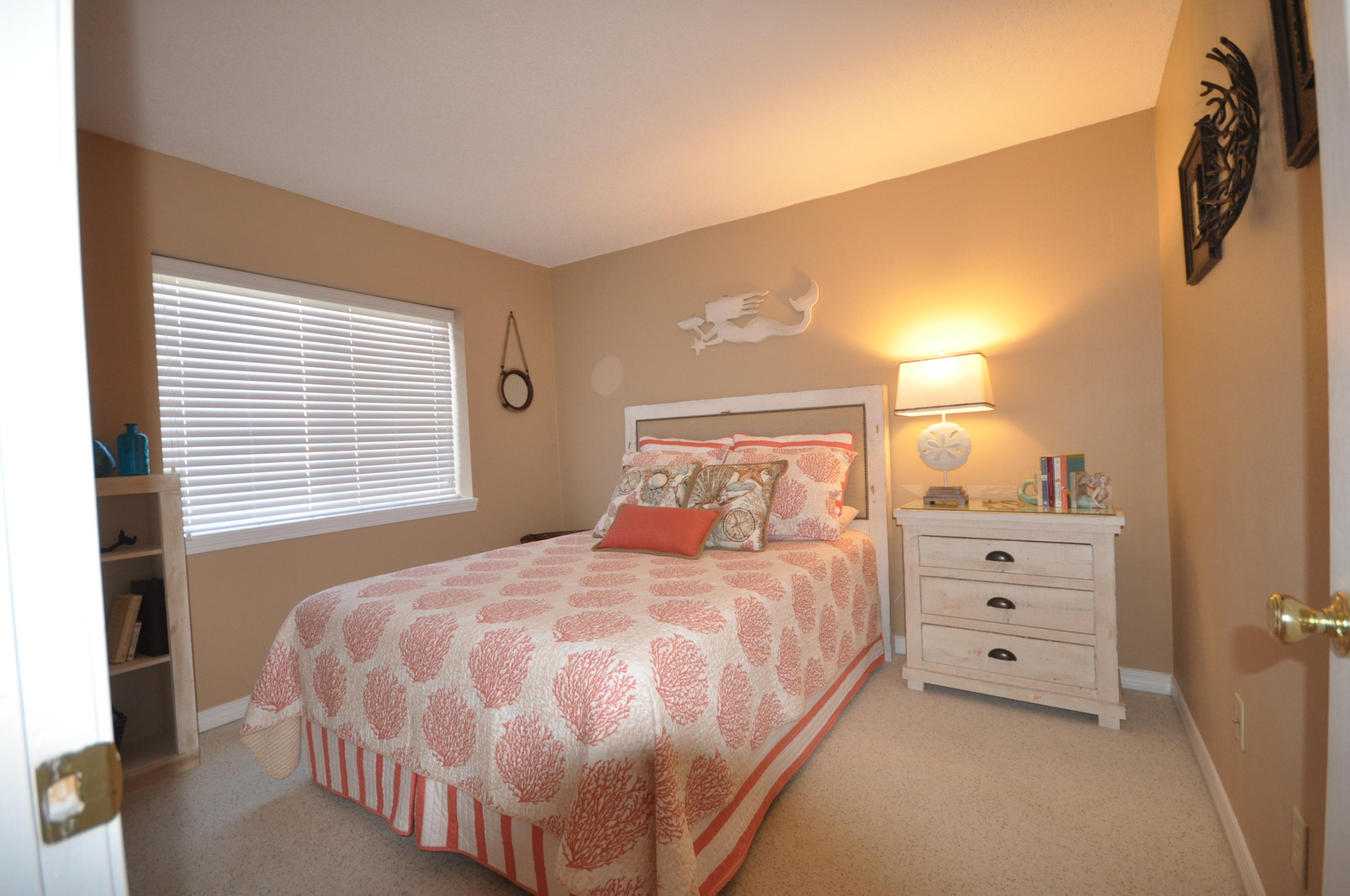 FINISTERRA CONDO - Residential