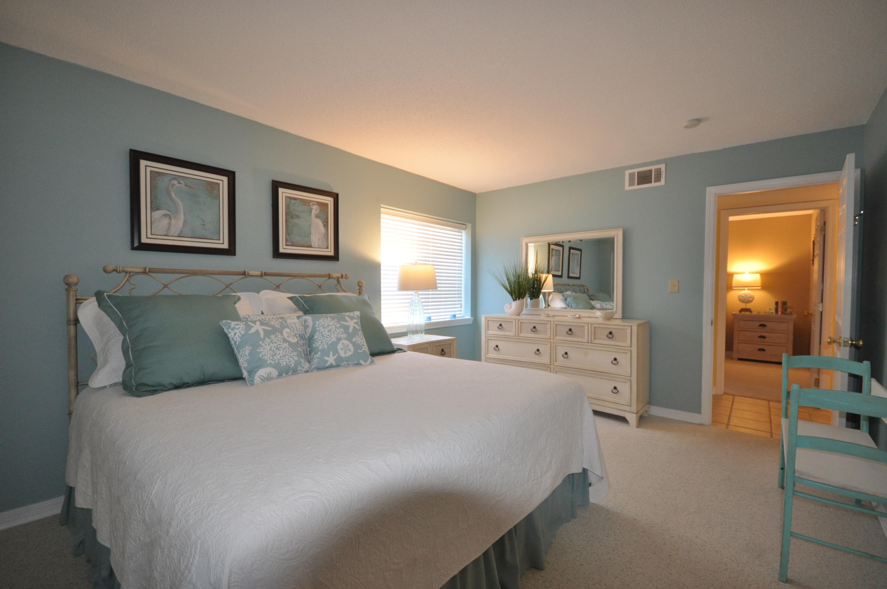 FINISTERRA CONDO - Residential