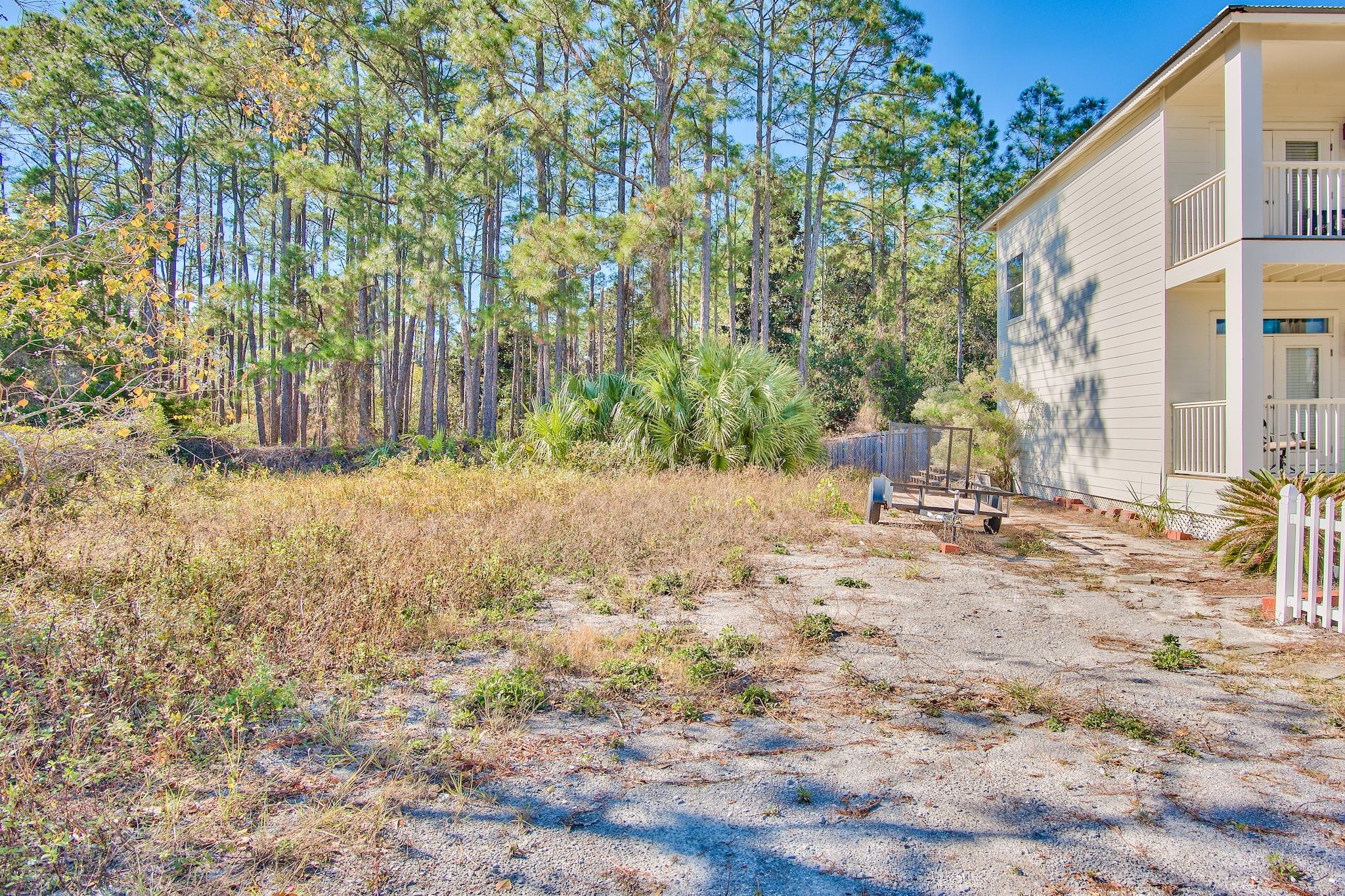 BLUE GULF RESORT - Land