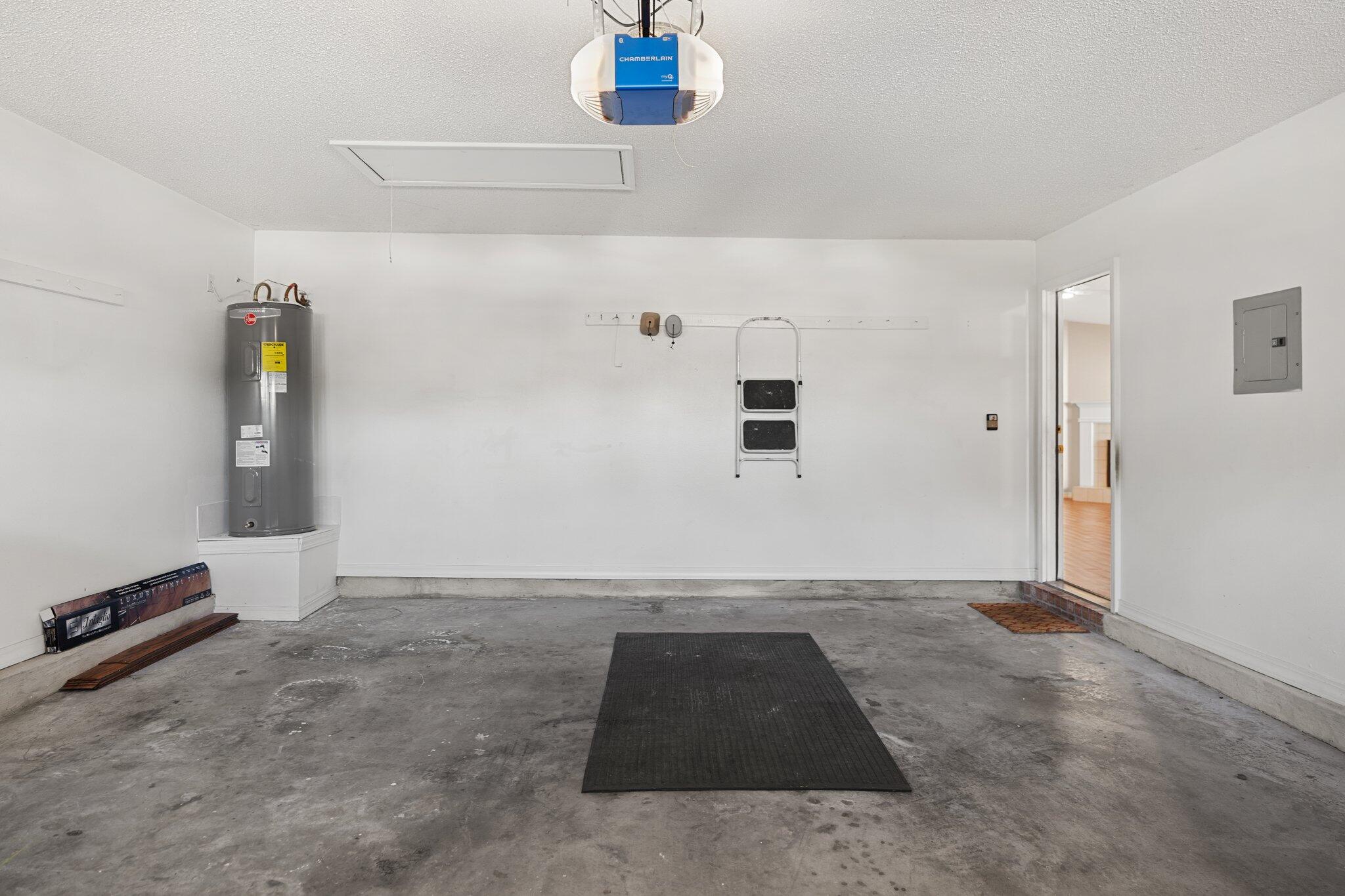 EMERALD LAKES PH 2 - Residential