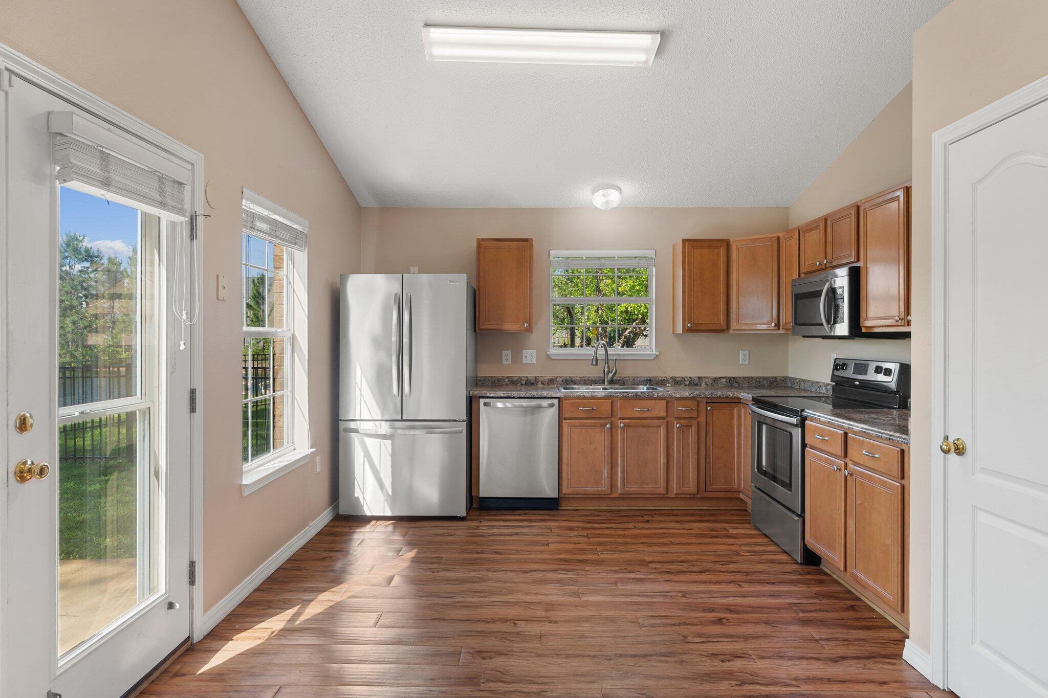 EMERALD LAKES PH 2 - Residential