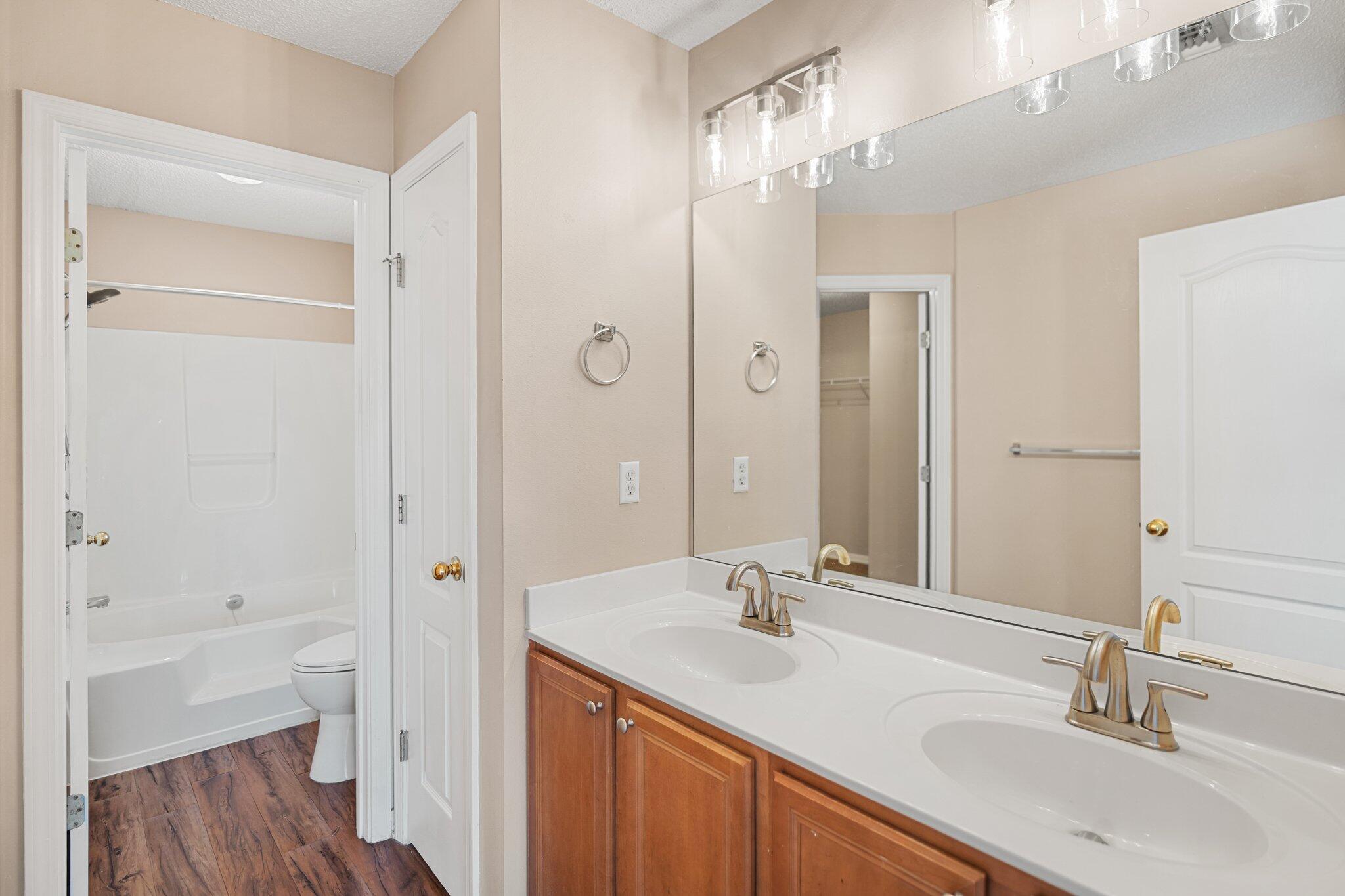 EMERALD LAKES PH 2 - Residential