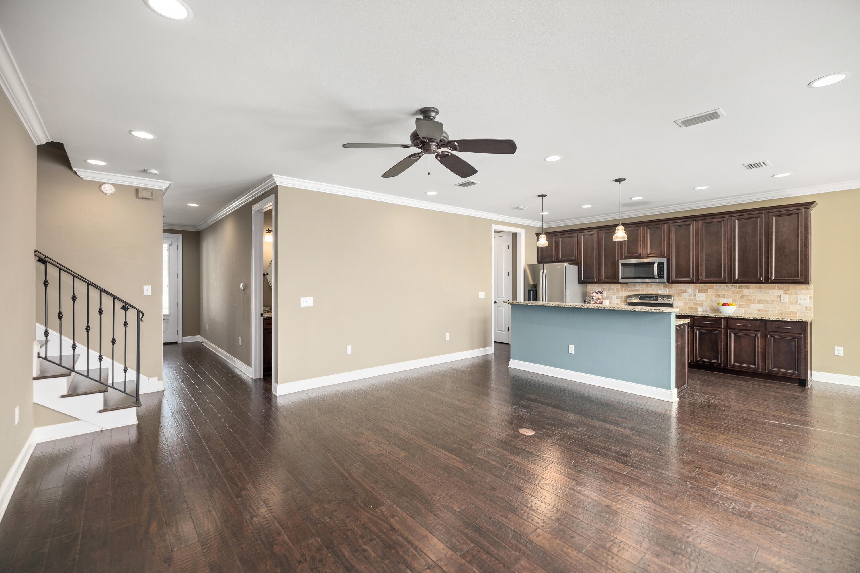 MARINA LANDING - Residential