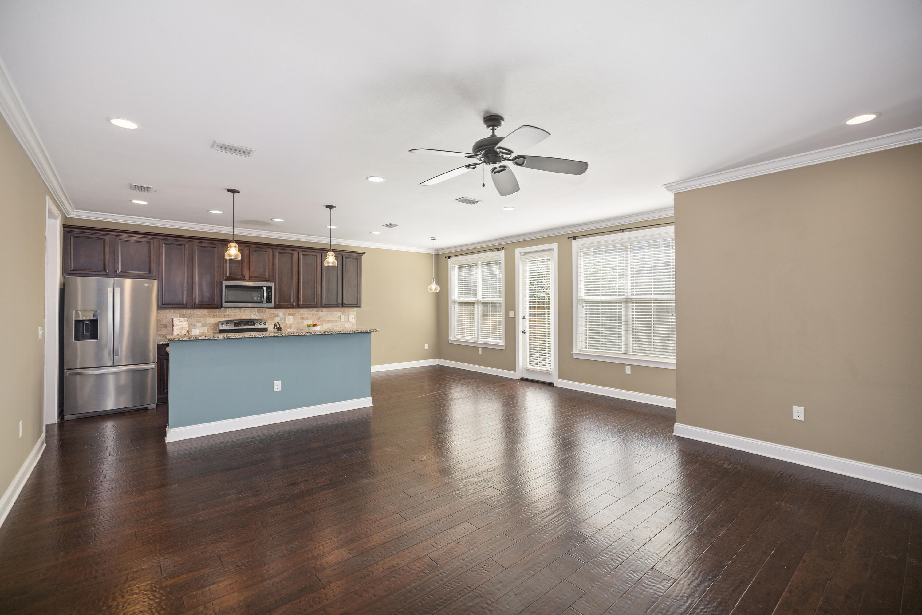 MARINA LANDING - Residential