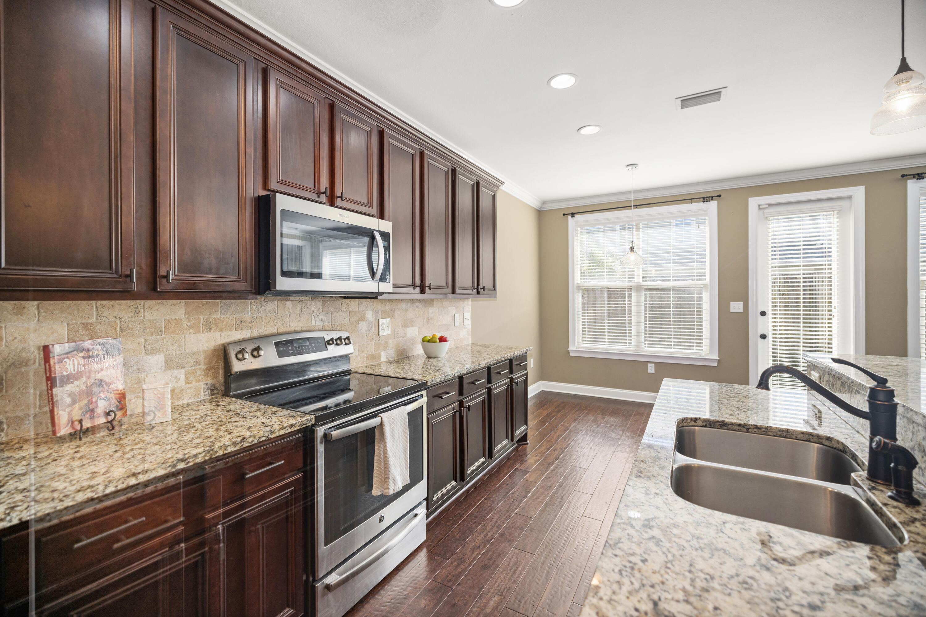 MARINA LANDING - Residential