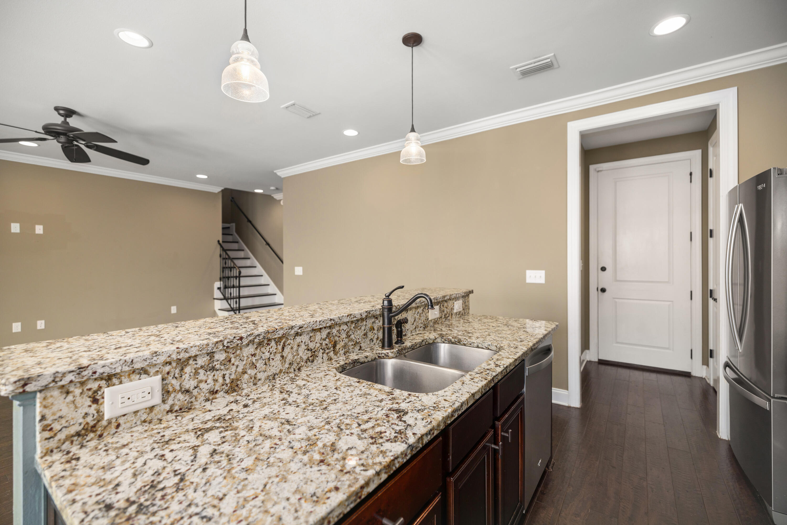 MARINA LANDING - Residential