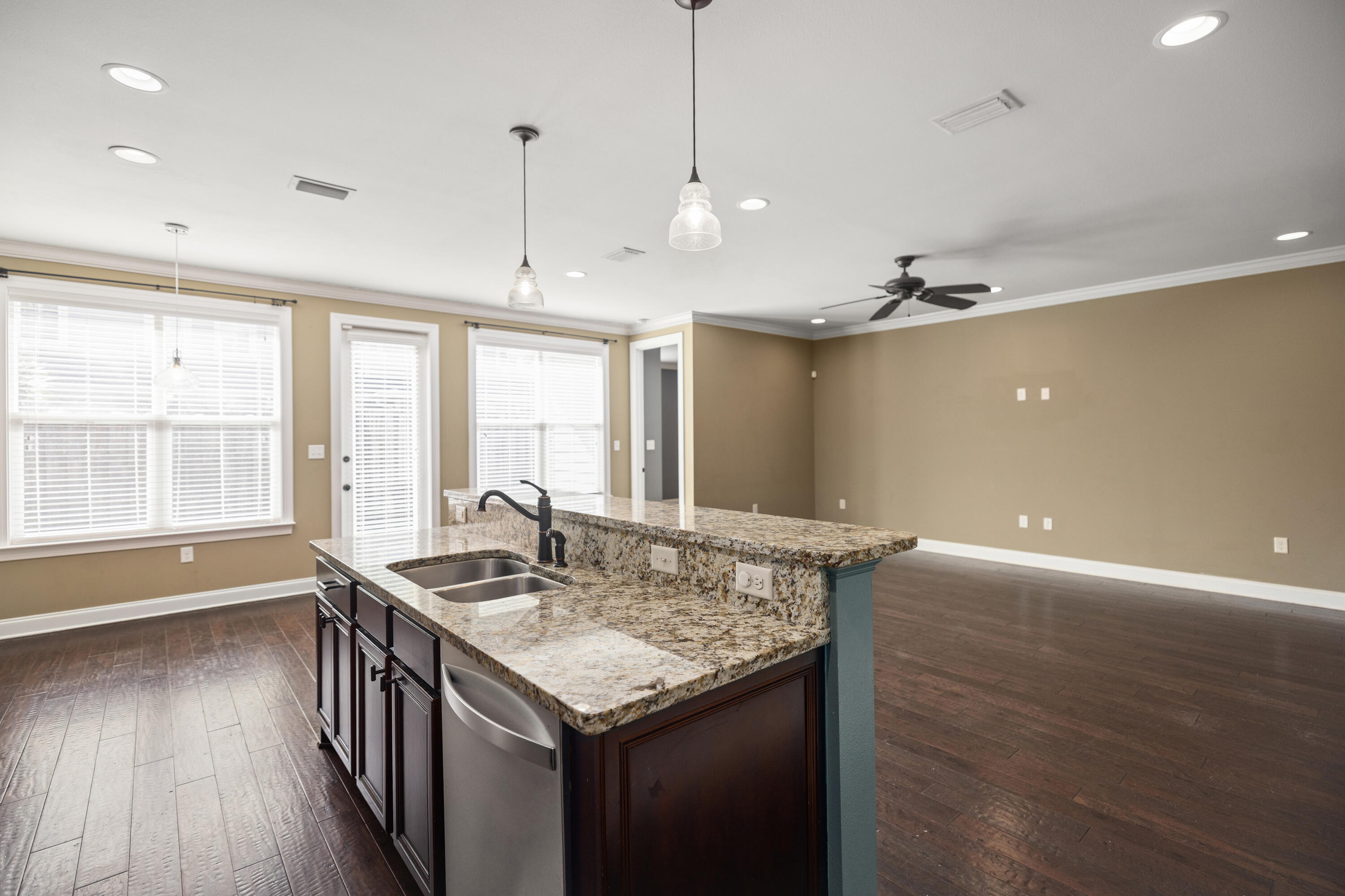 MARINA LANDING - Residential