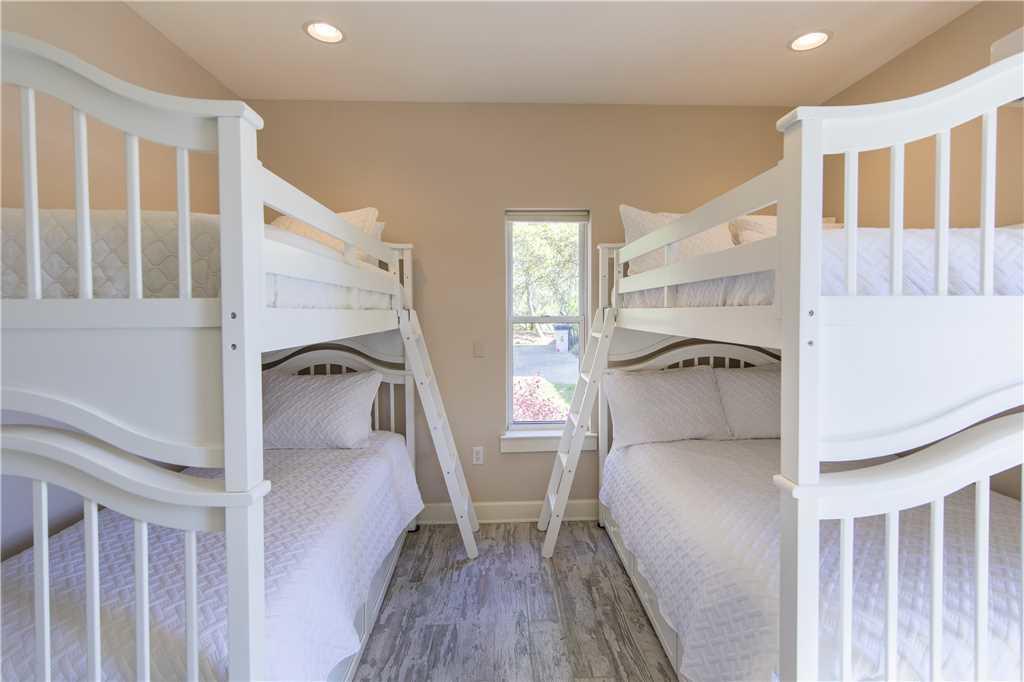 BEACH HIGHLAND - Residential