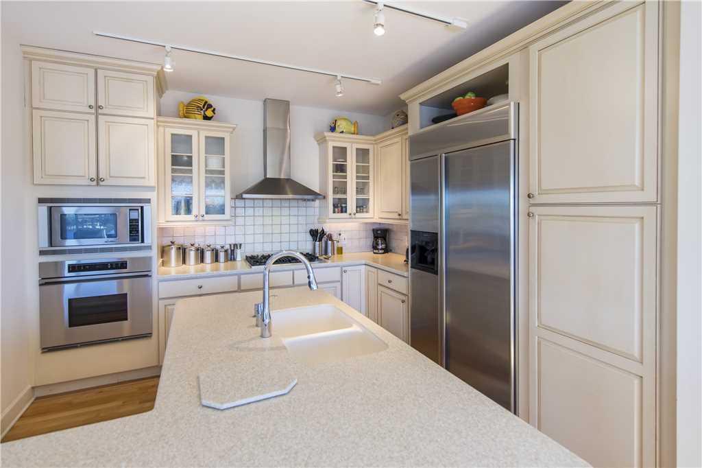 BEACH HIGHLAND - Residential