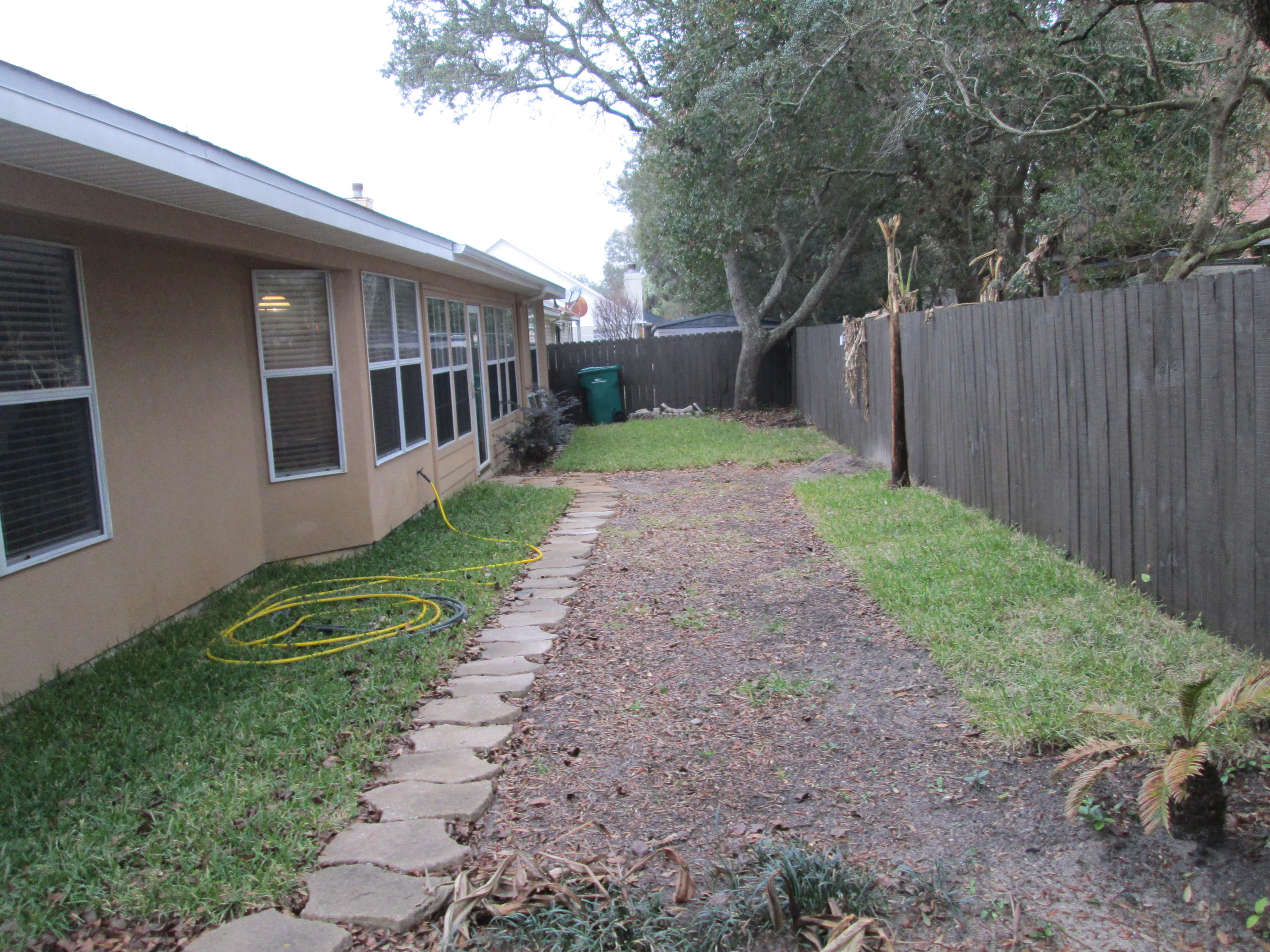 SHALIMAR COMMONS - Residential