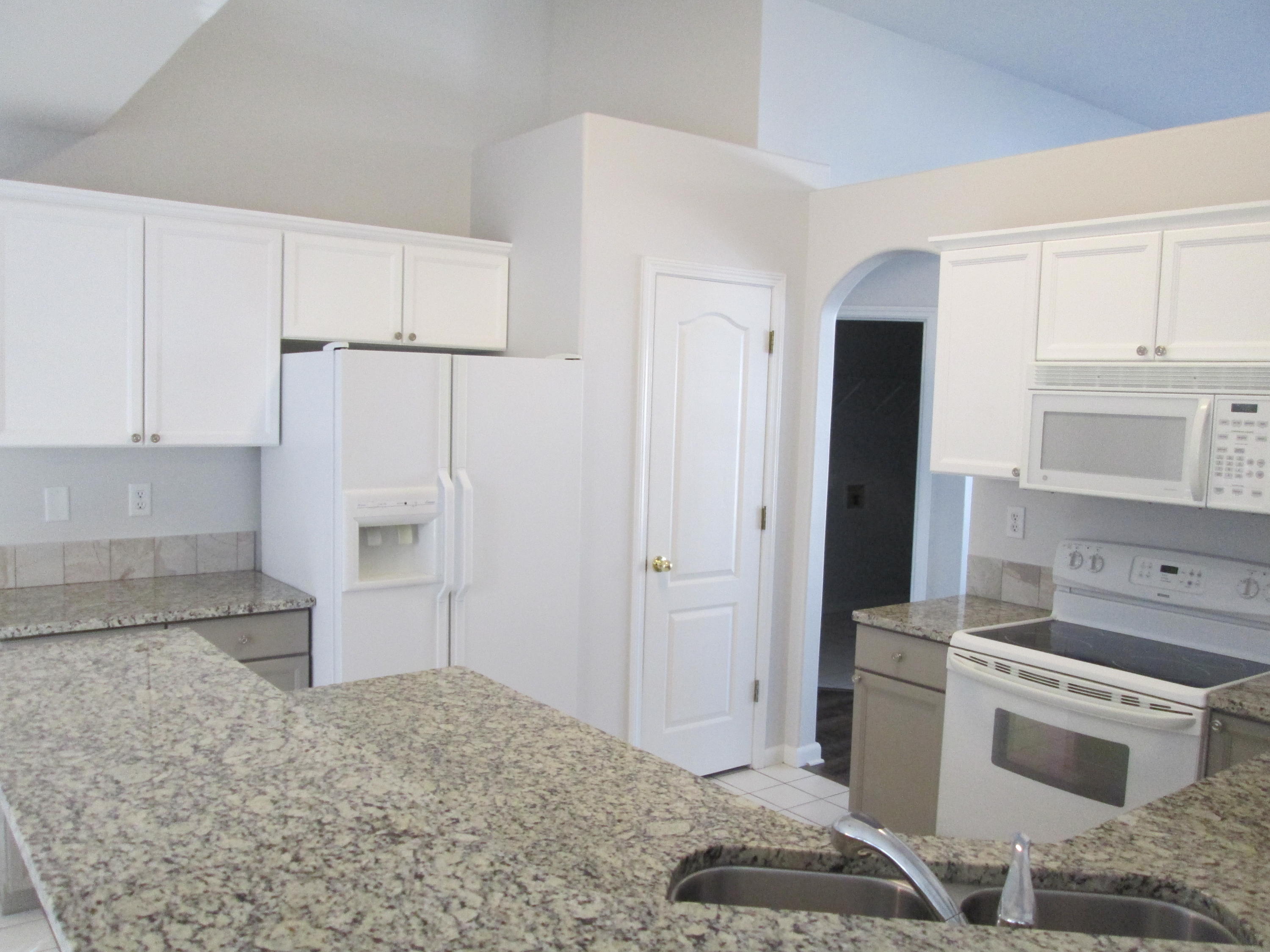 SHALIMAR COMMONS - Residential