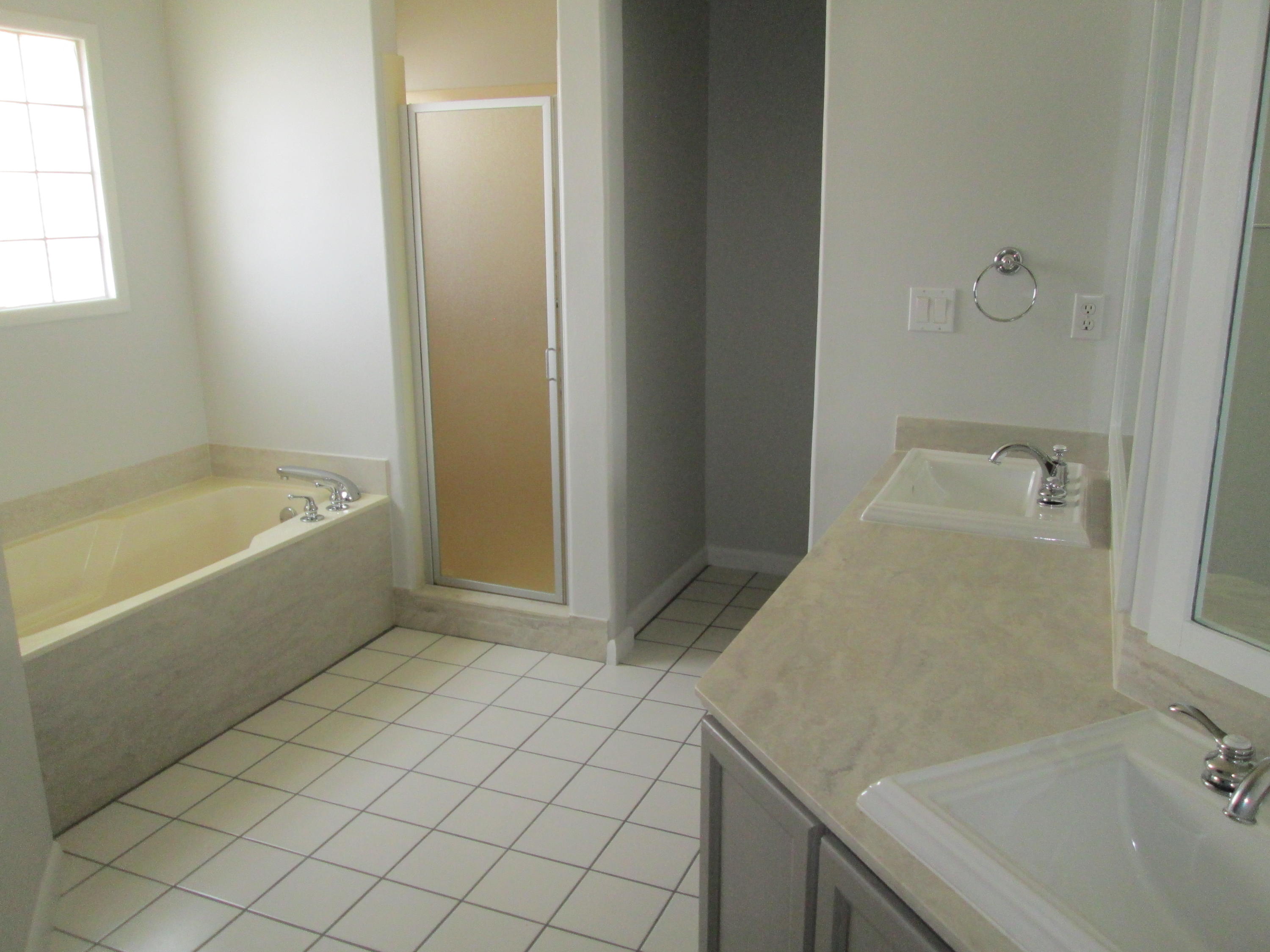 SHALIMAR COMMONS - Residential