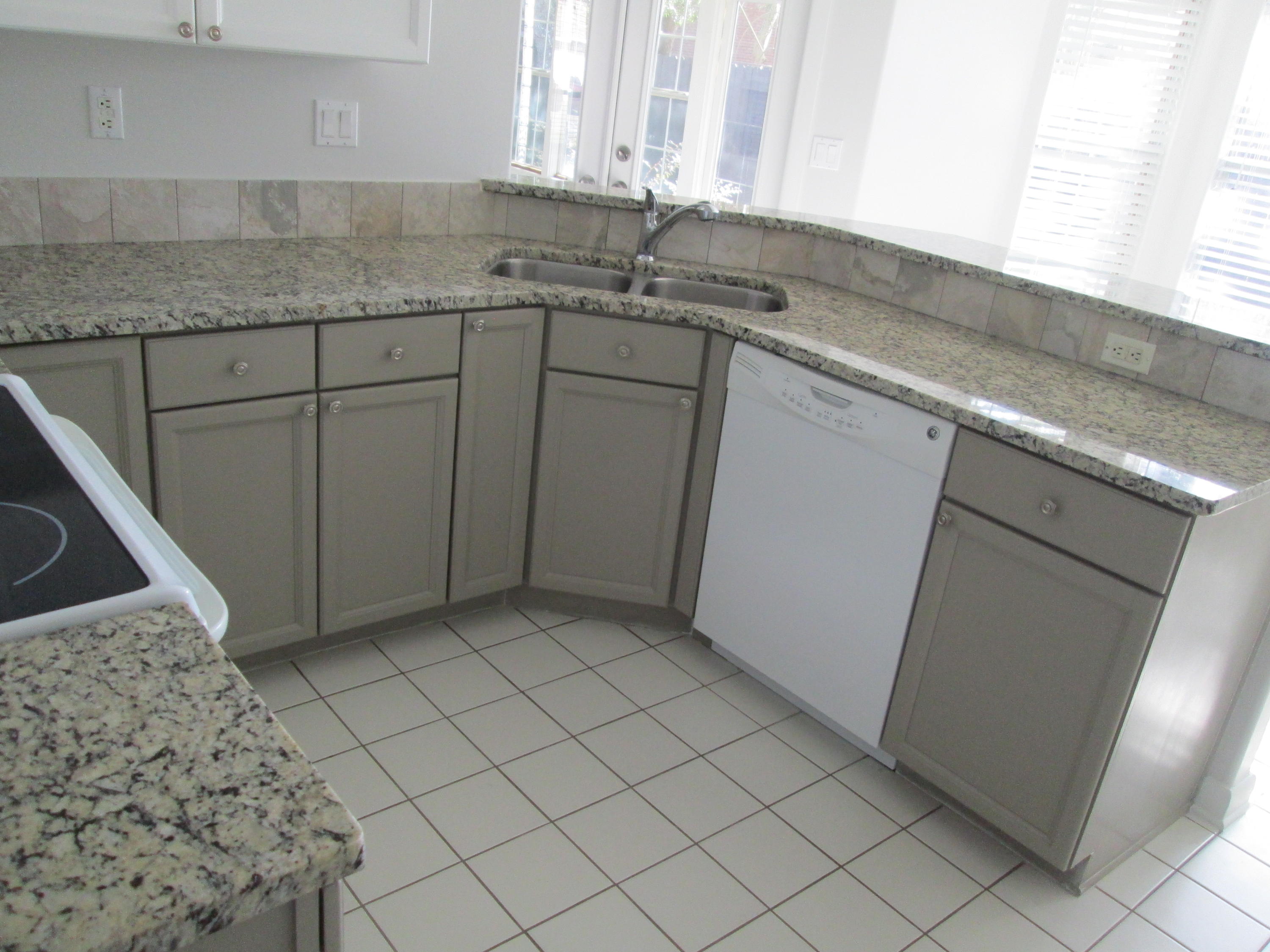 SHALIMAR COMMONS - Residential