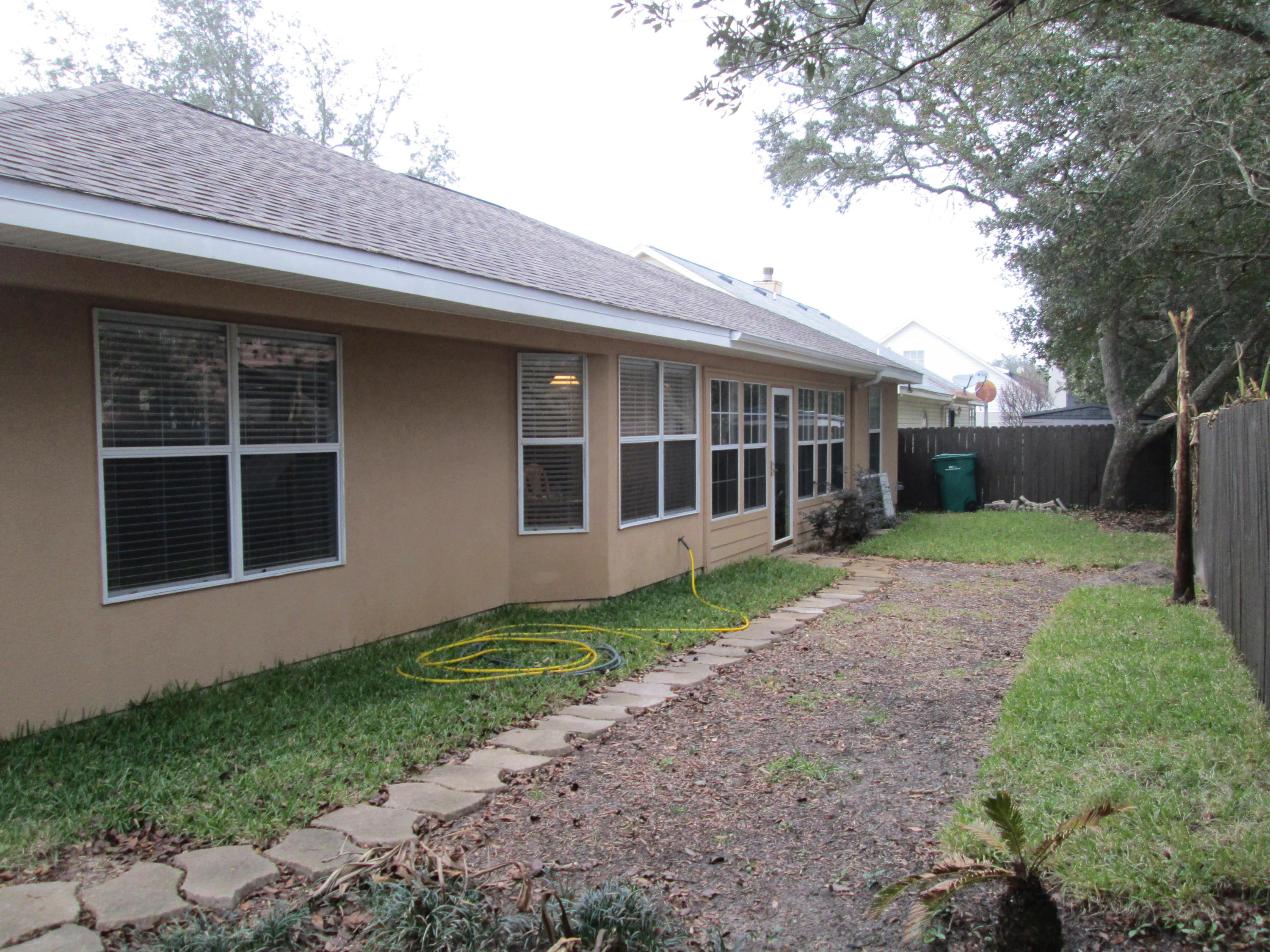 SHALIMAR COMMONS - Residential