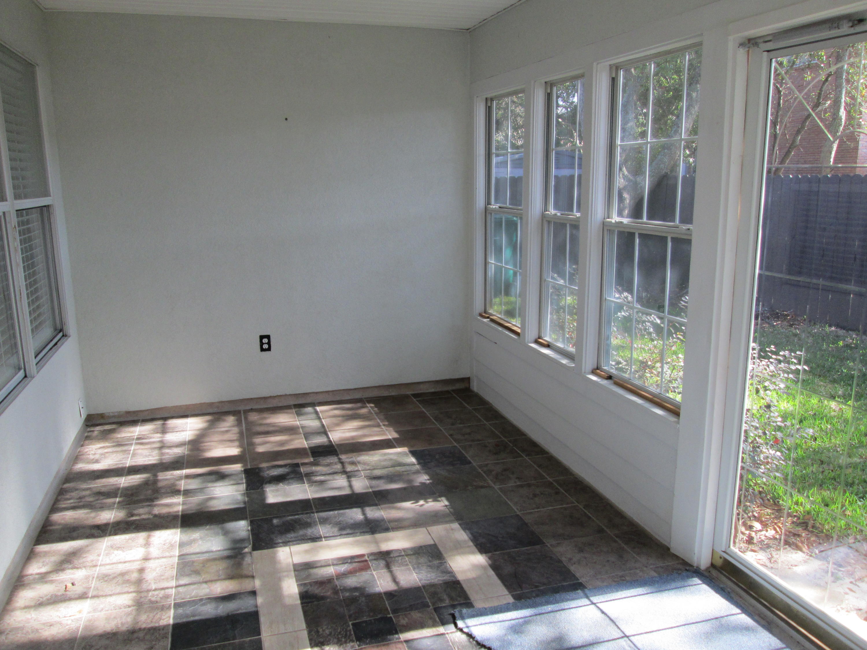 SHALIMAR COMMONS - Residential