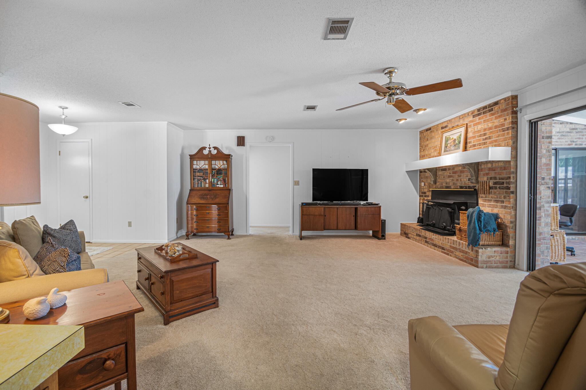 TWIN OAKS FIRST ADDITION S/D - Residential