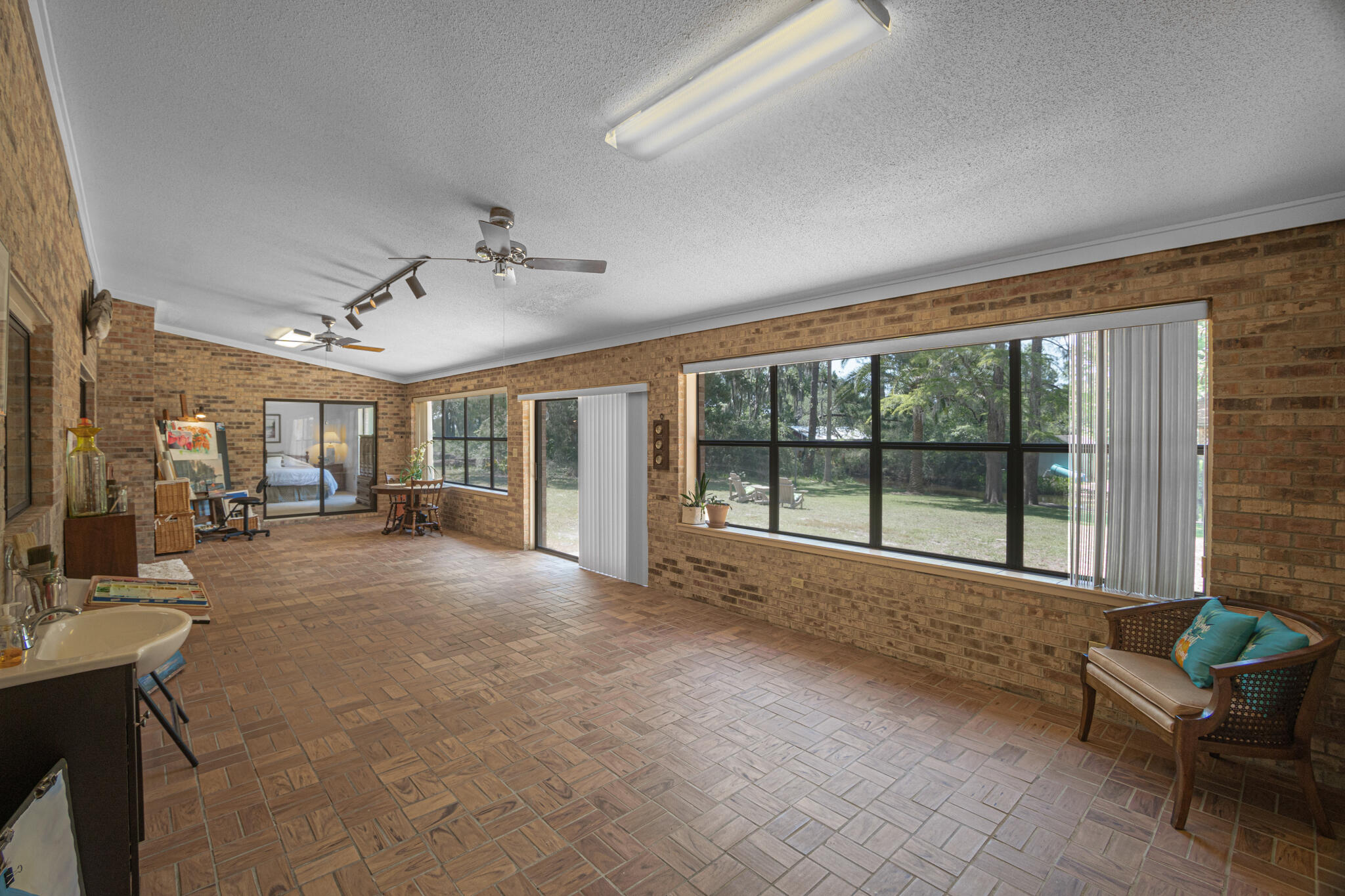 TWIN OAKS FIRST ADDITION S/D - Residential