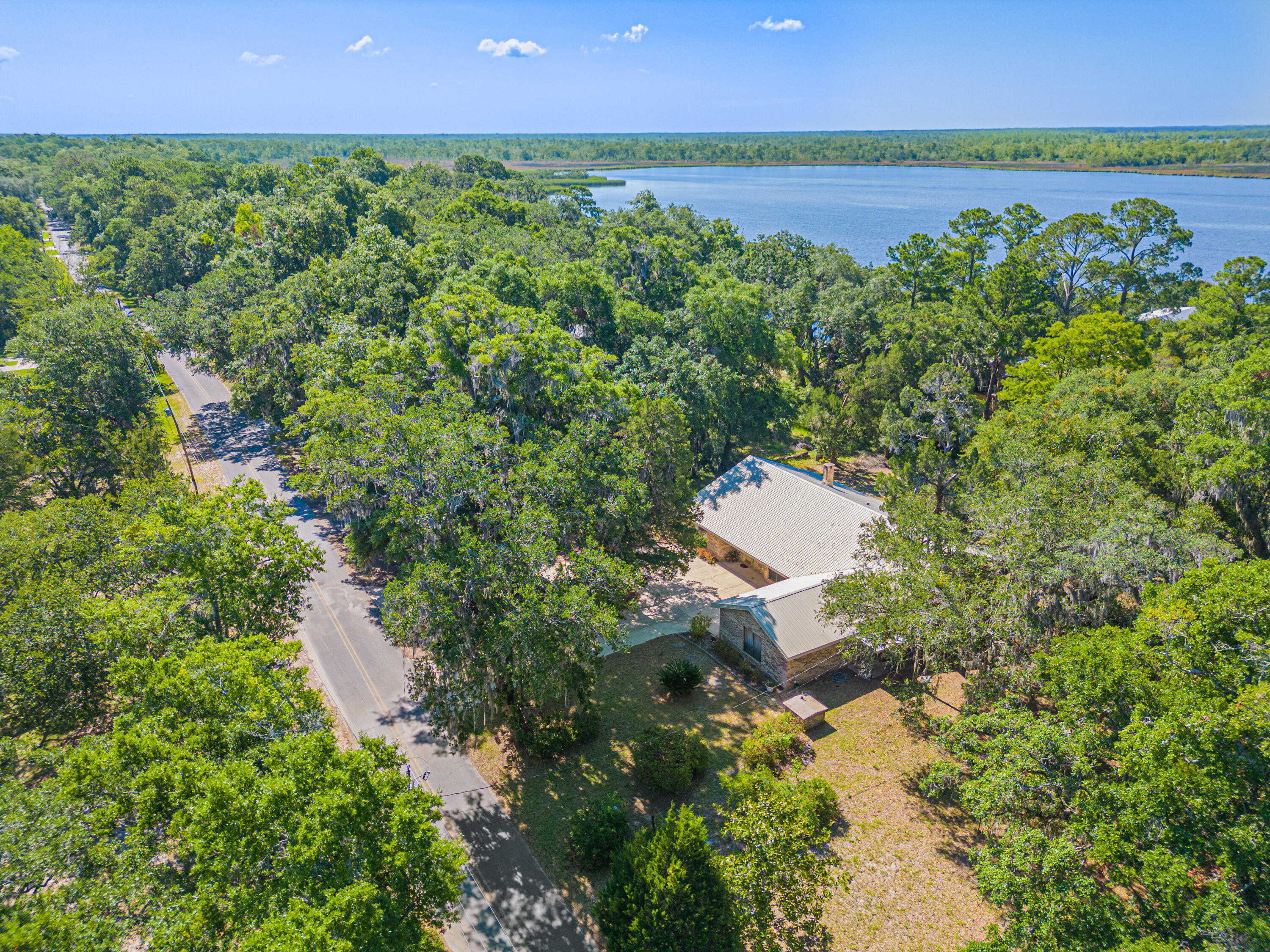 TWIN OAKS FIRST ADDITION S/D - Residential