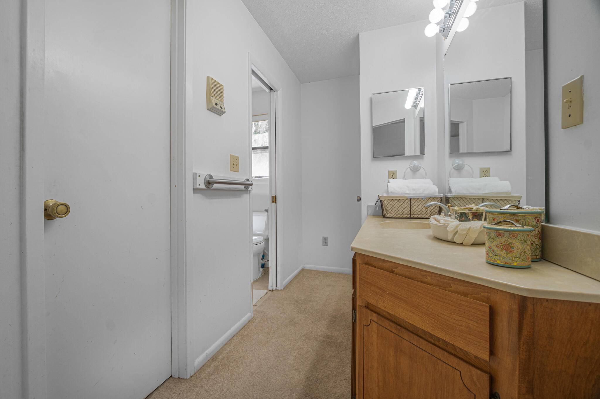 TWIN OAKS FIRST ADDITION S/D - Residential