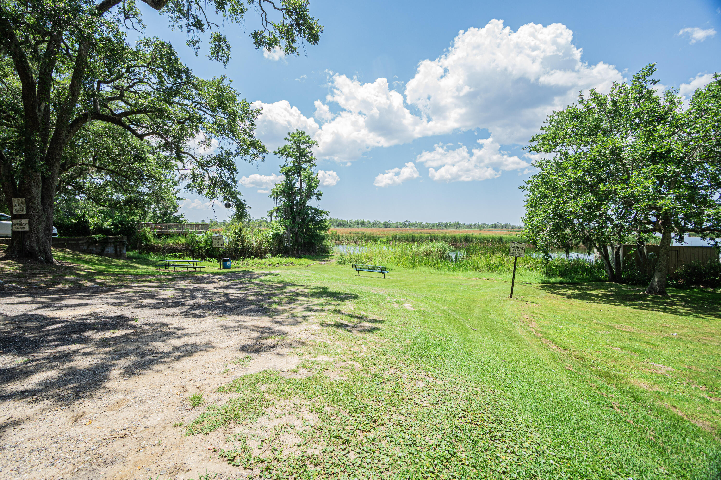 TWIN OAKS FIRST ADDITION S/D - Residential