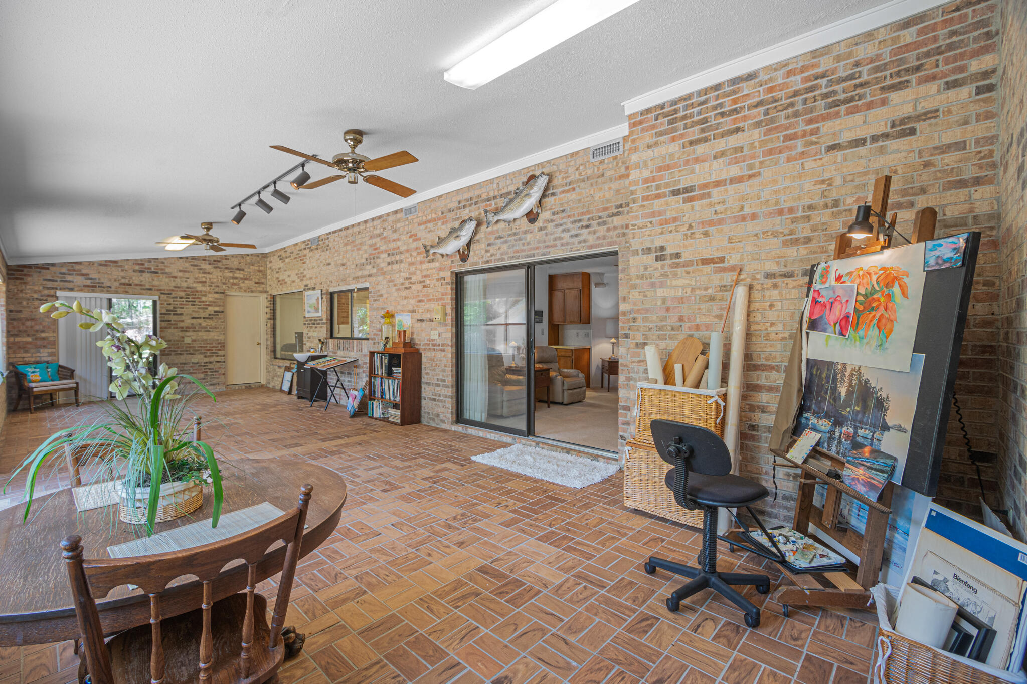 TWIN OAKS FIRST ADDITION S/D - Residential