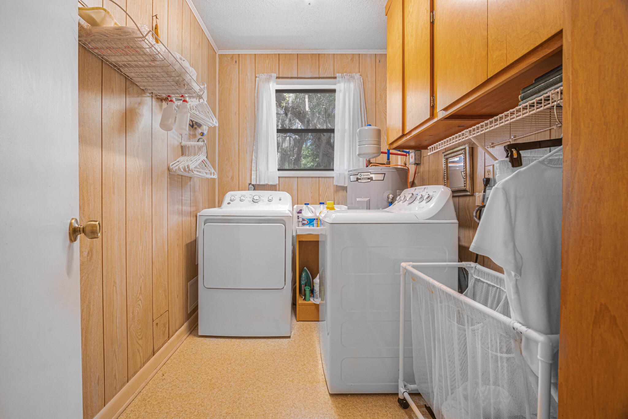 TWIN OAKS FIRST ADDITION S/D - Residential