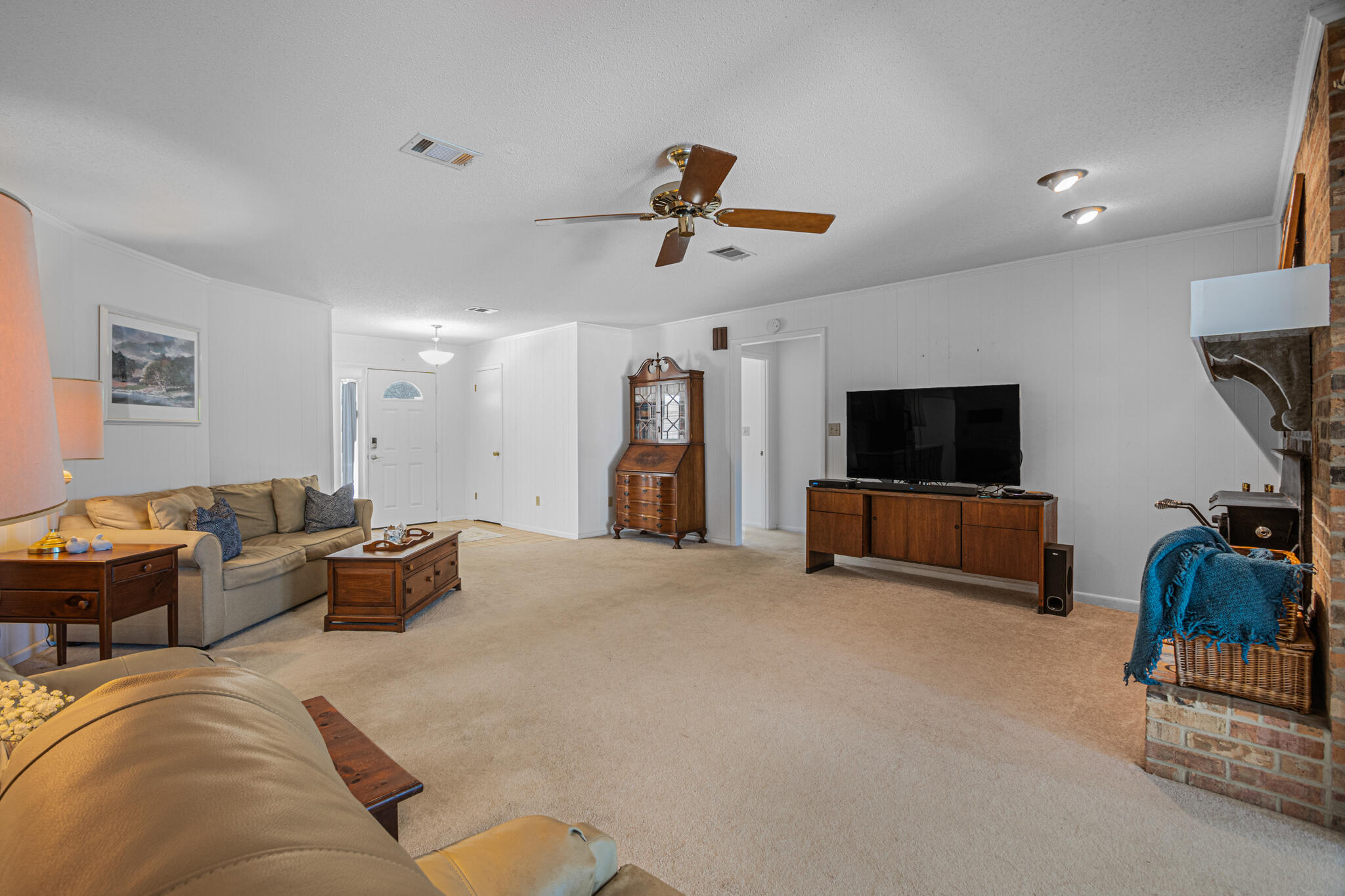 TWIN OAKS FIRST ADDITION S/D - Residential