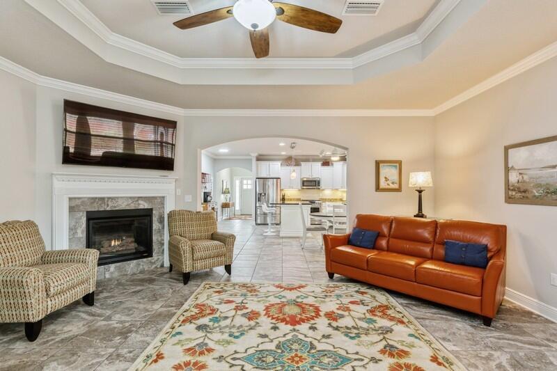 HAMMOCK BAY - Residential