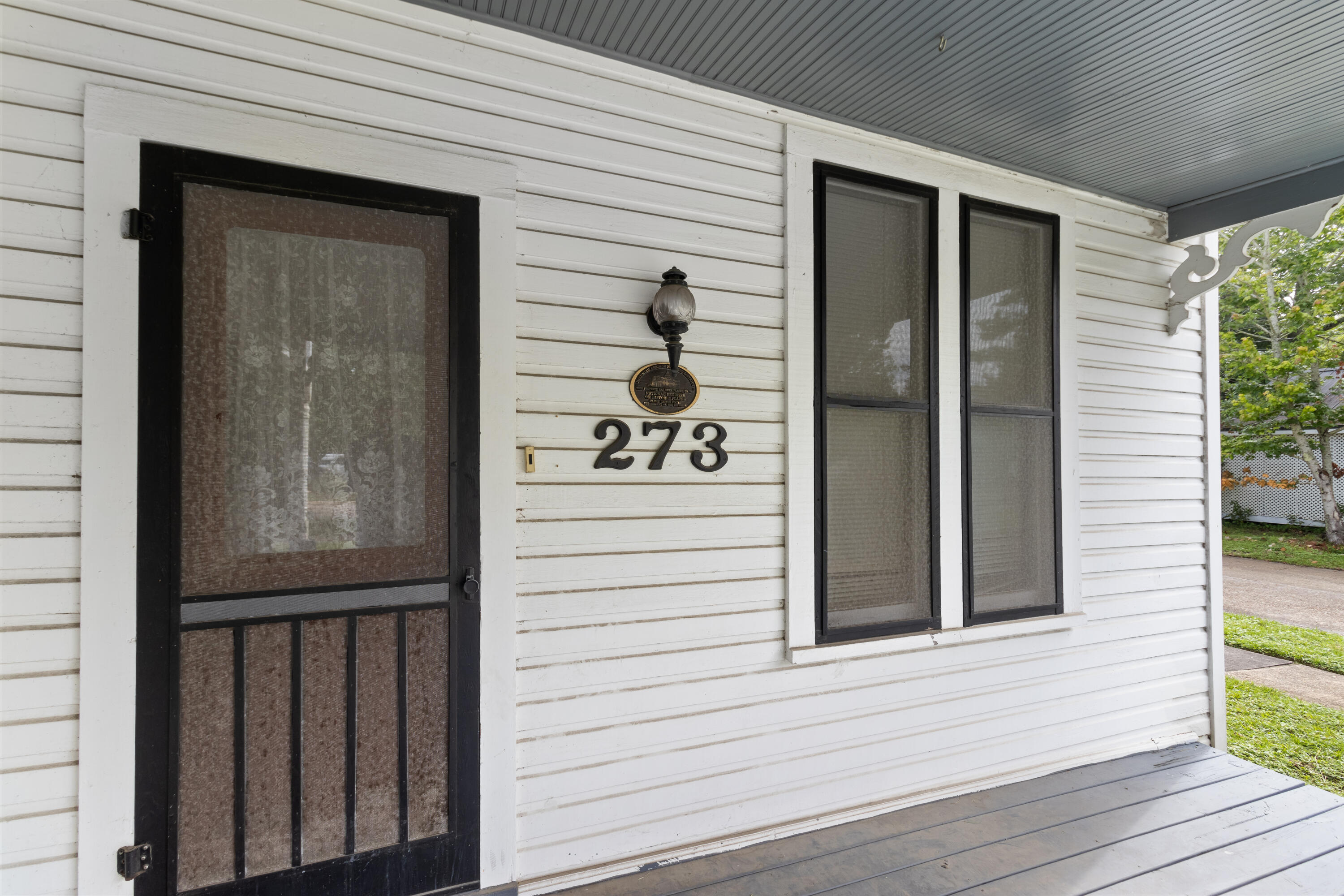 TOWN OF DEFUNIAK SPRINGS - Residential