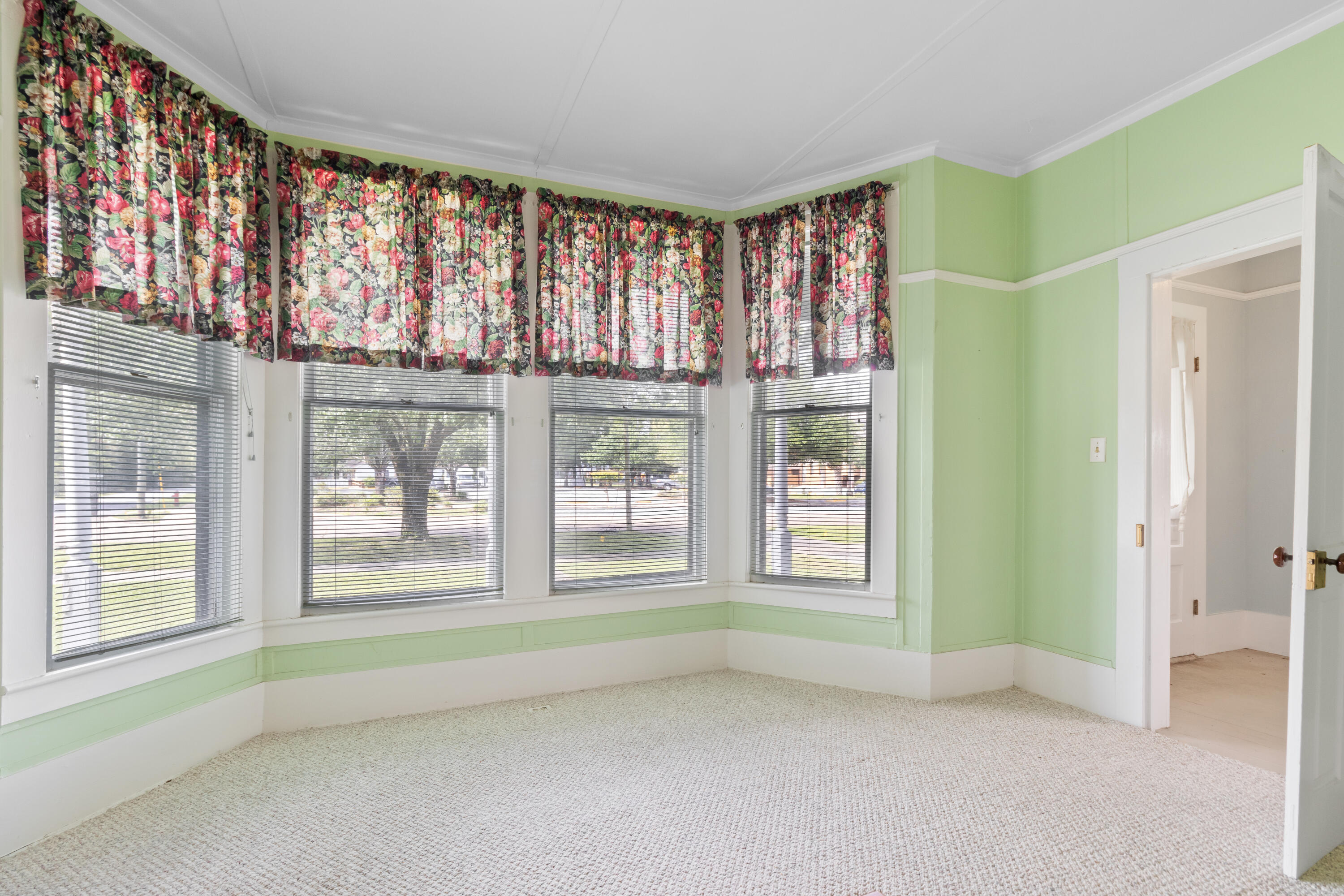 TOWN OF DEFUNIAK SPRINGS - Residential
