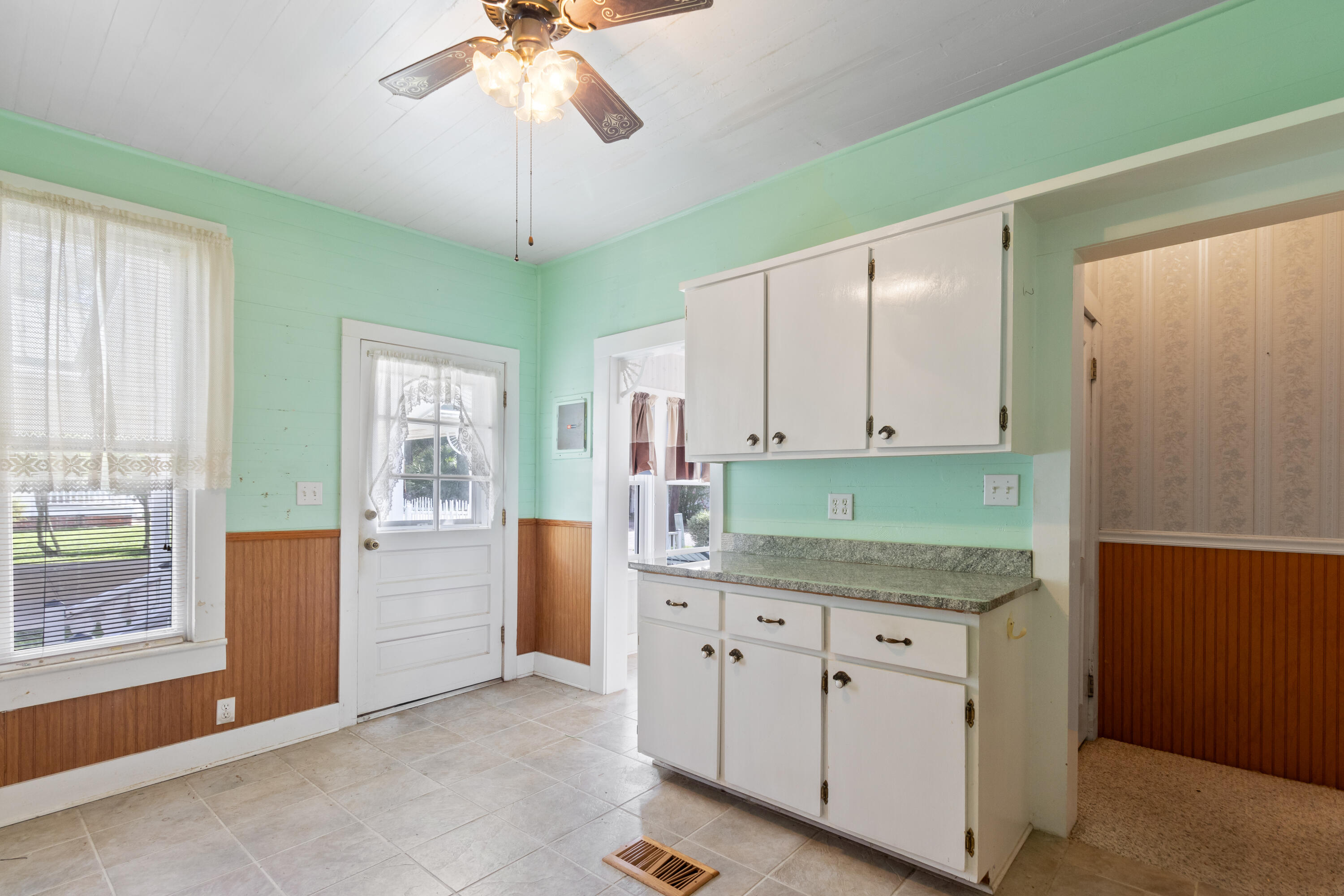 TOWN OF DEFUNIAK SPRINGS - Residential