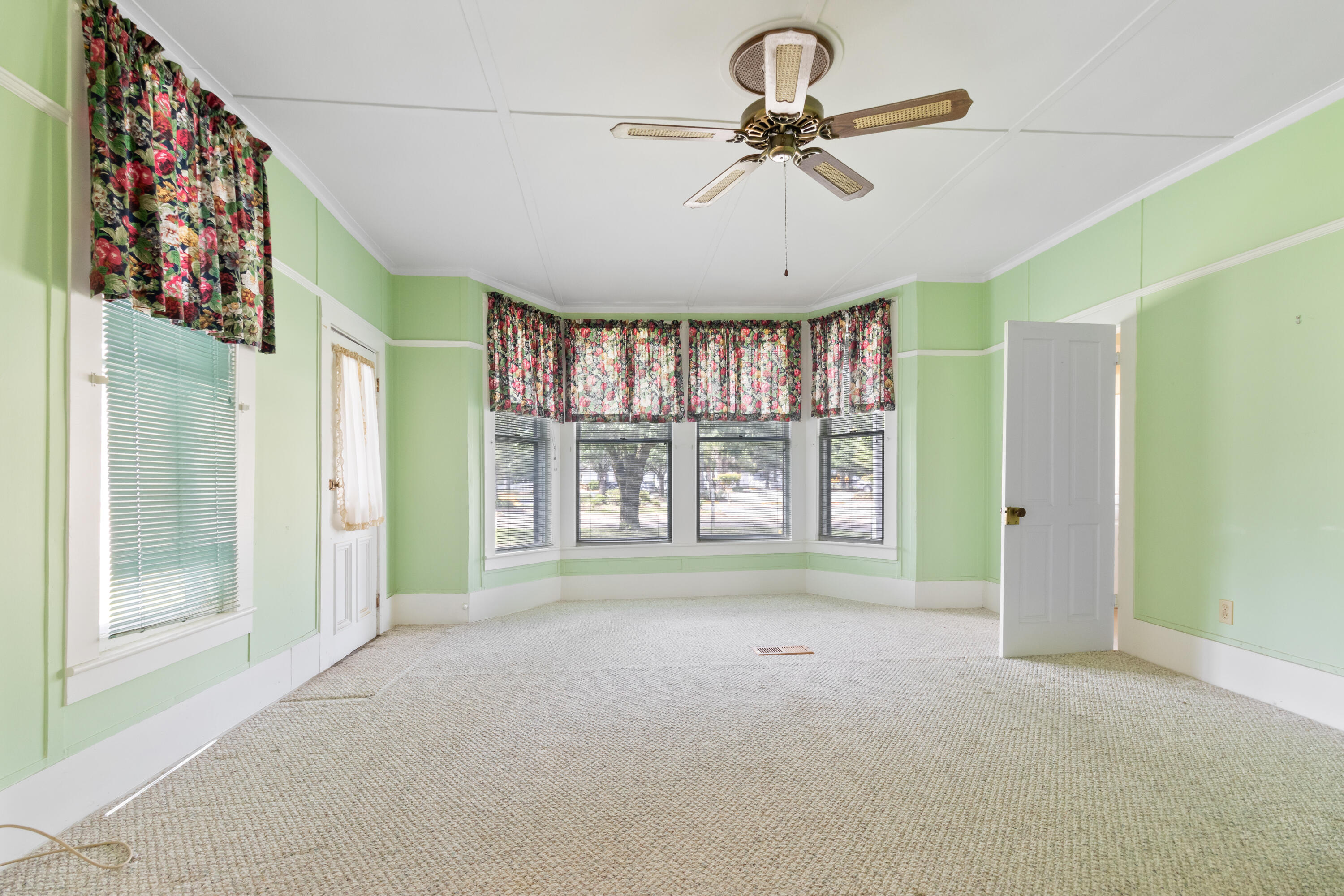 TOWN OF DEFUNIAK SPRINGS - Residential