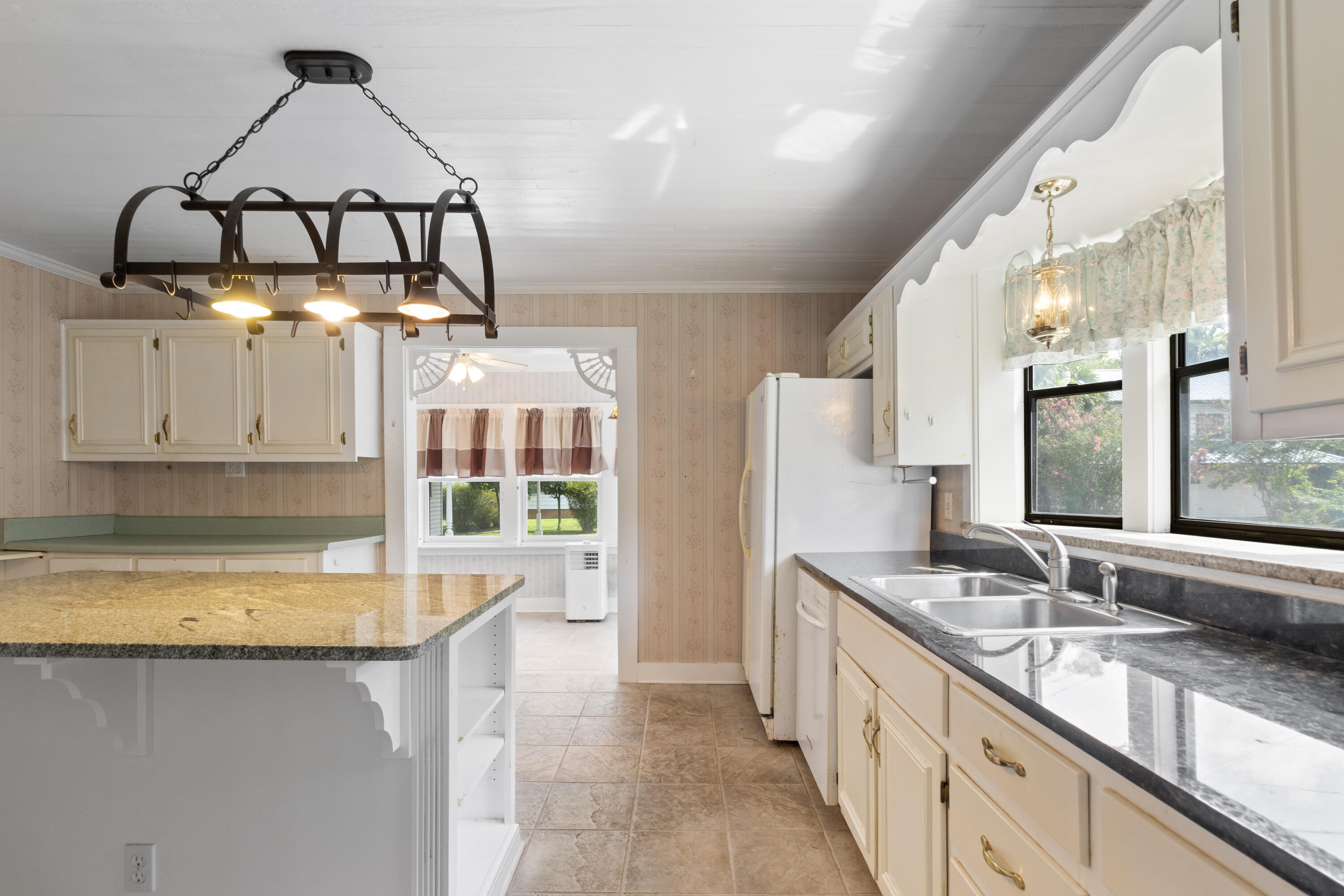 TOWN OF DEFUNIAK SPRINGS - Residential