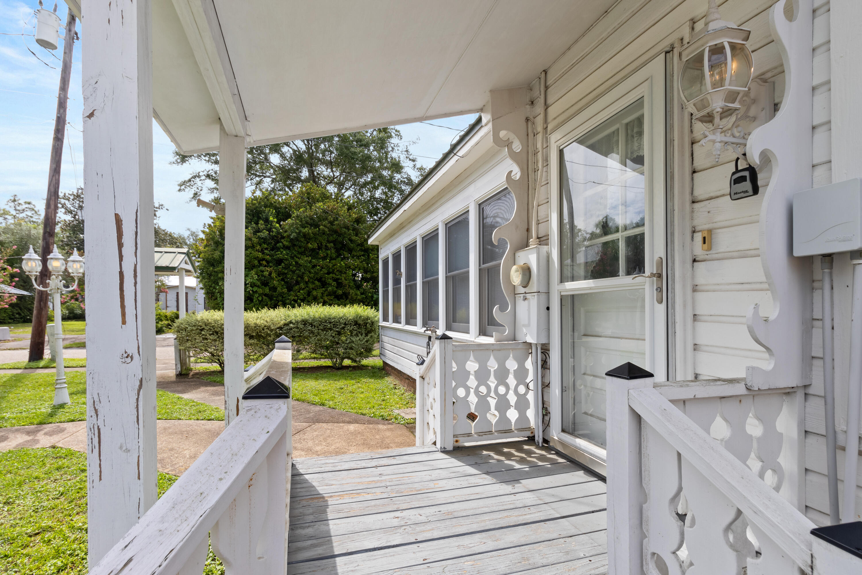 TOWN OF DEFUNIAK SPRINGS - Residential