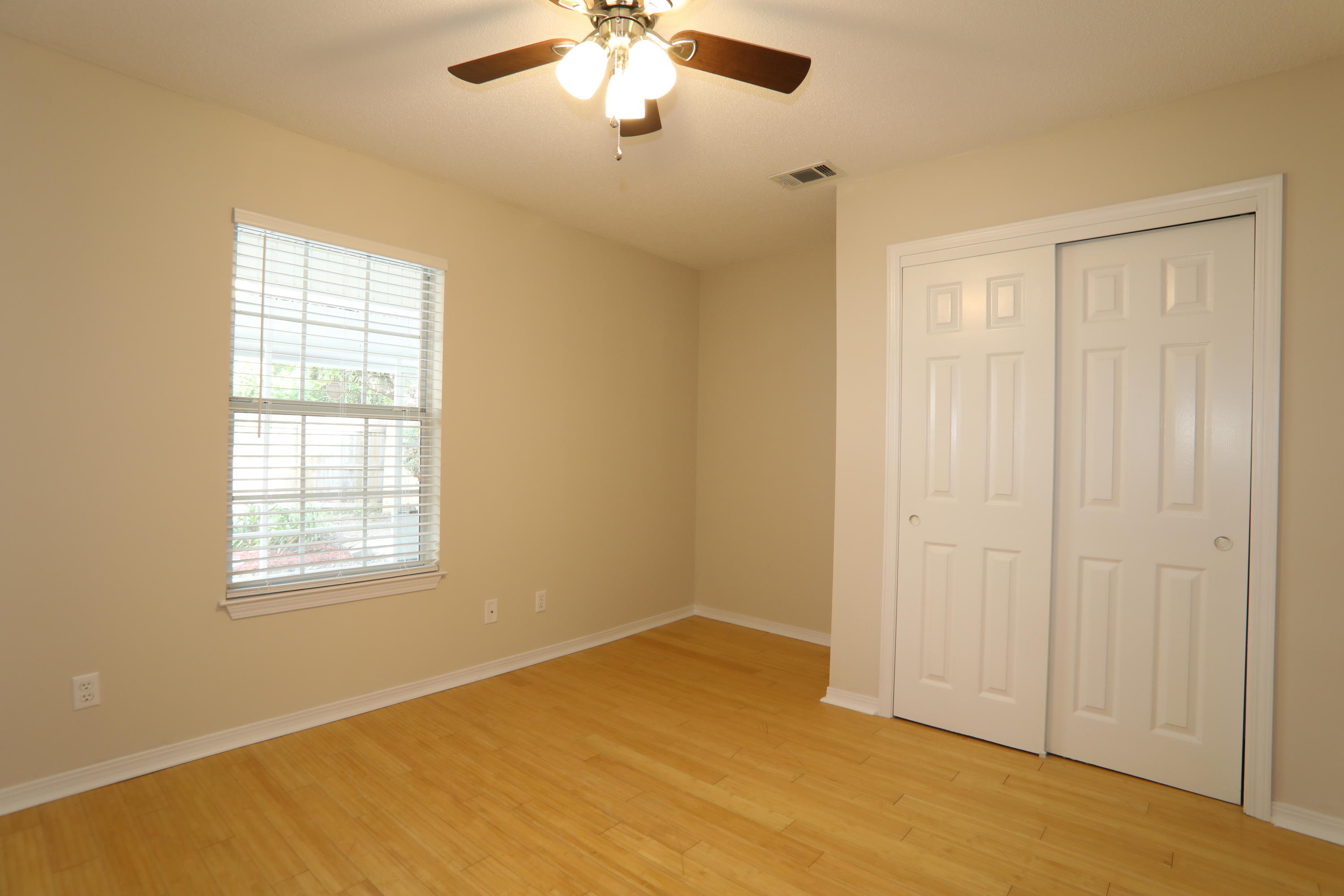 PETITE CHATEAU - Residential