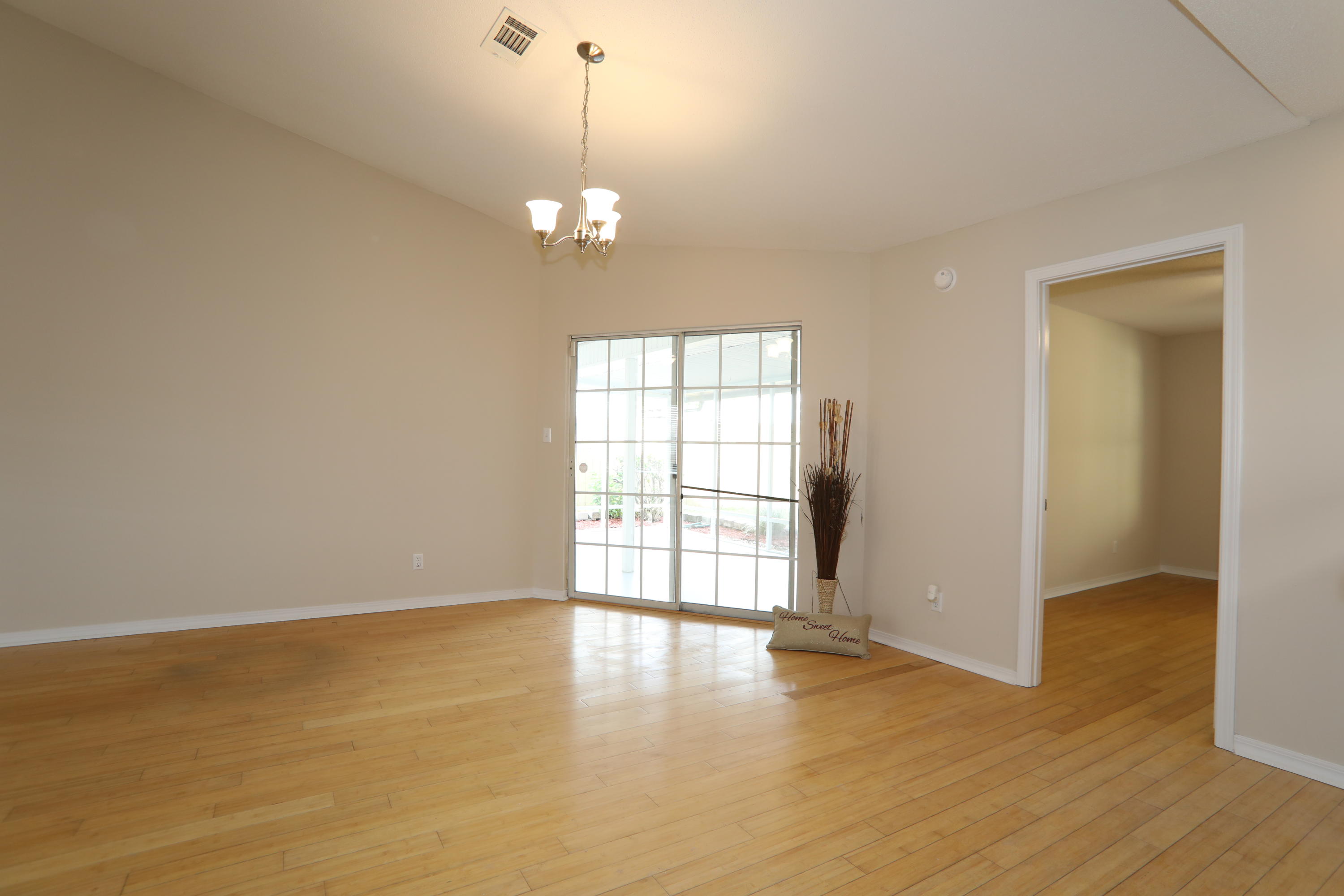 PETITE CHATEAU - Residential