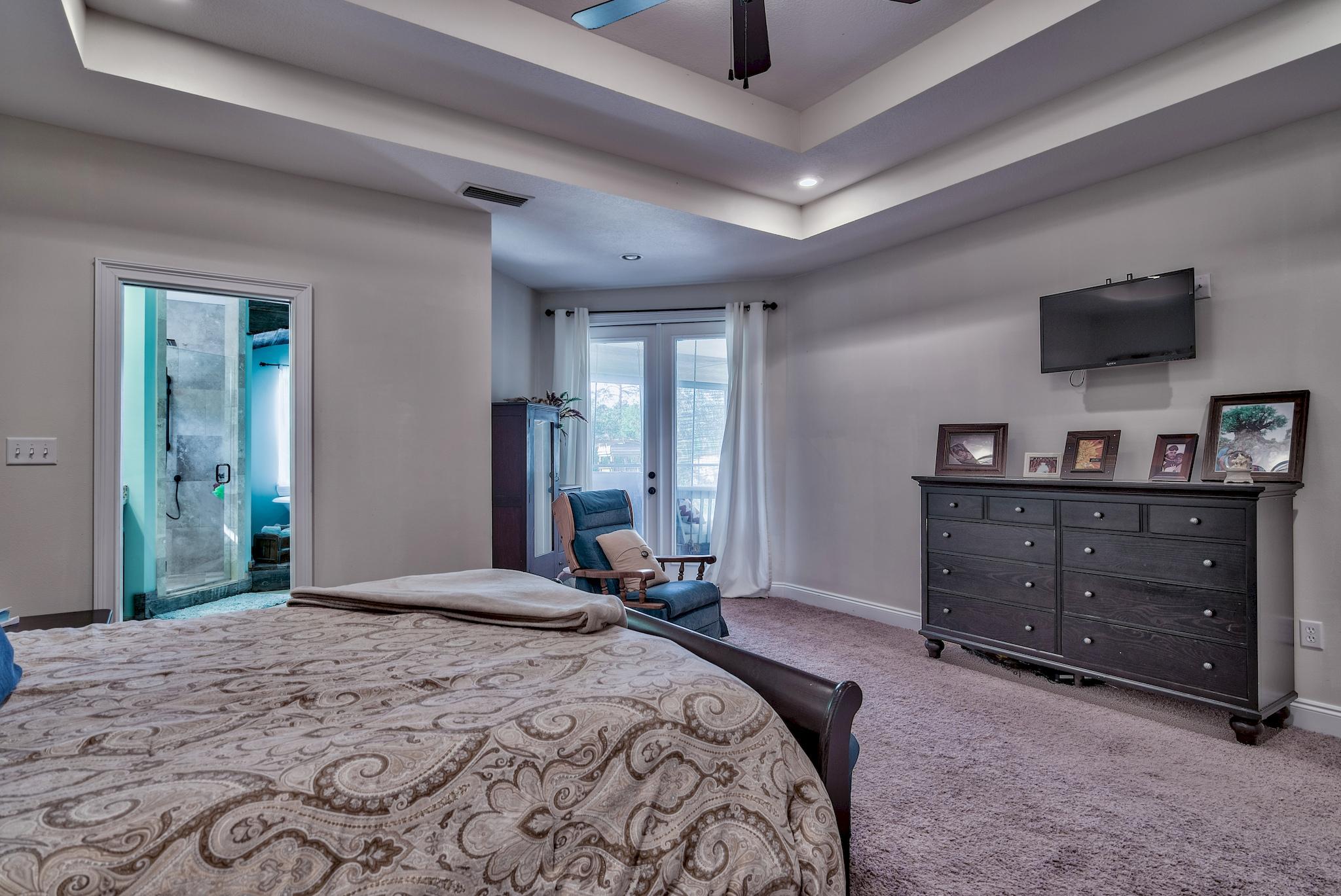 BAY PINE SHORES - Residential