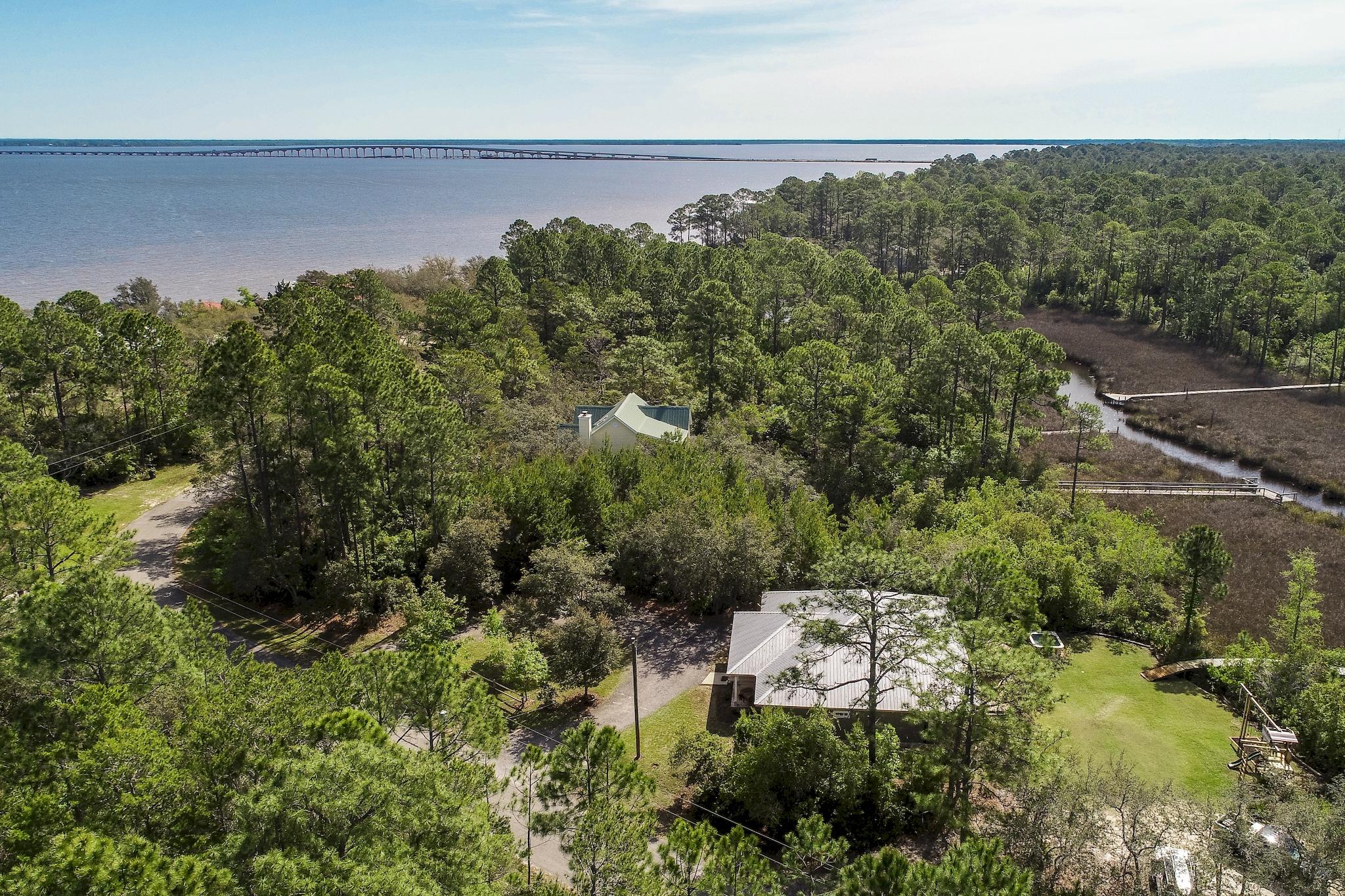 BAY PINE SHORES - Residential