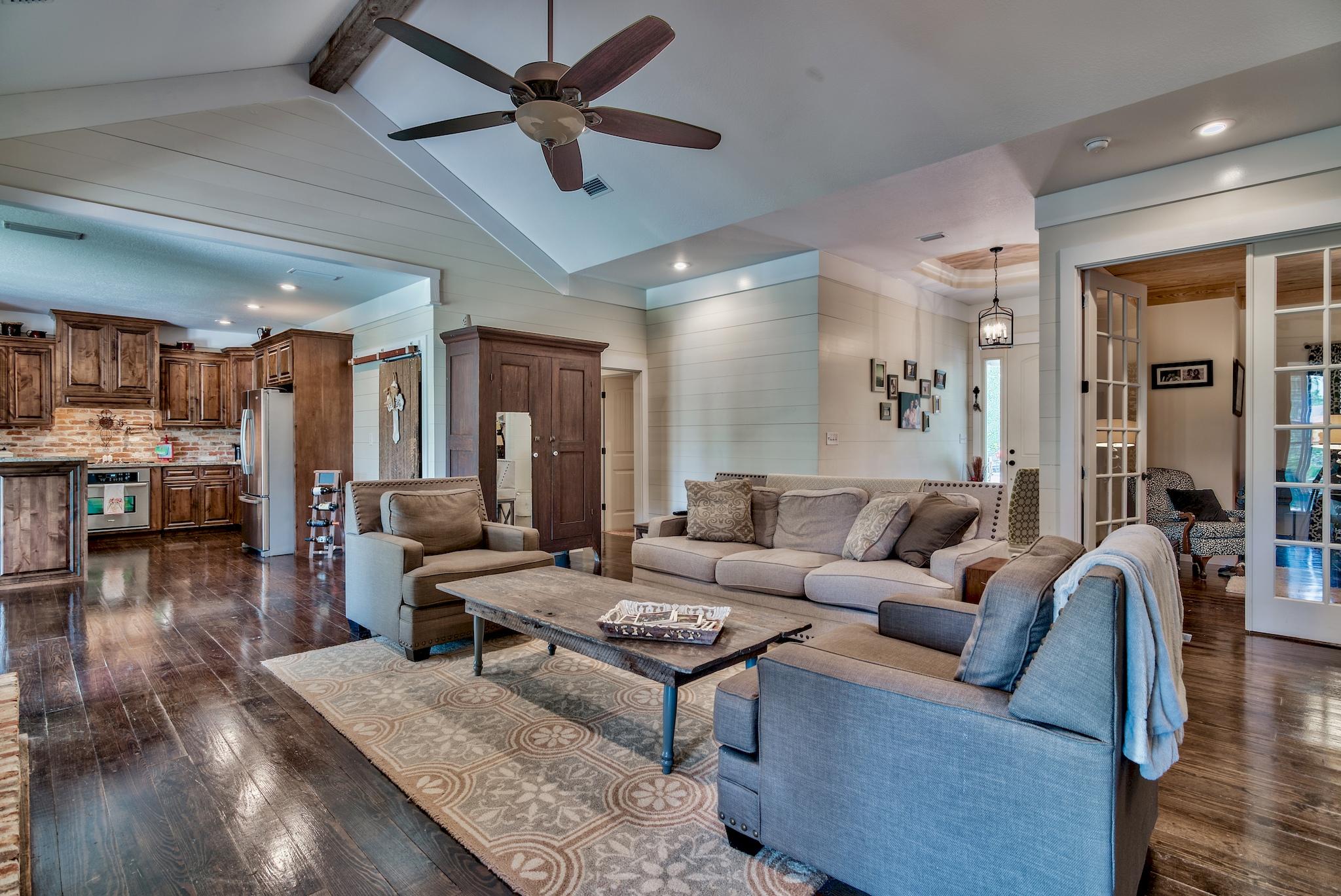 BAY PINE SHORES - Residential